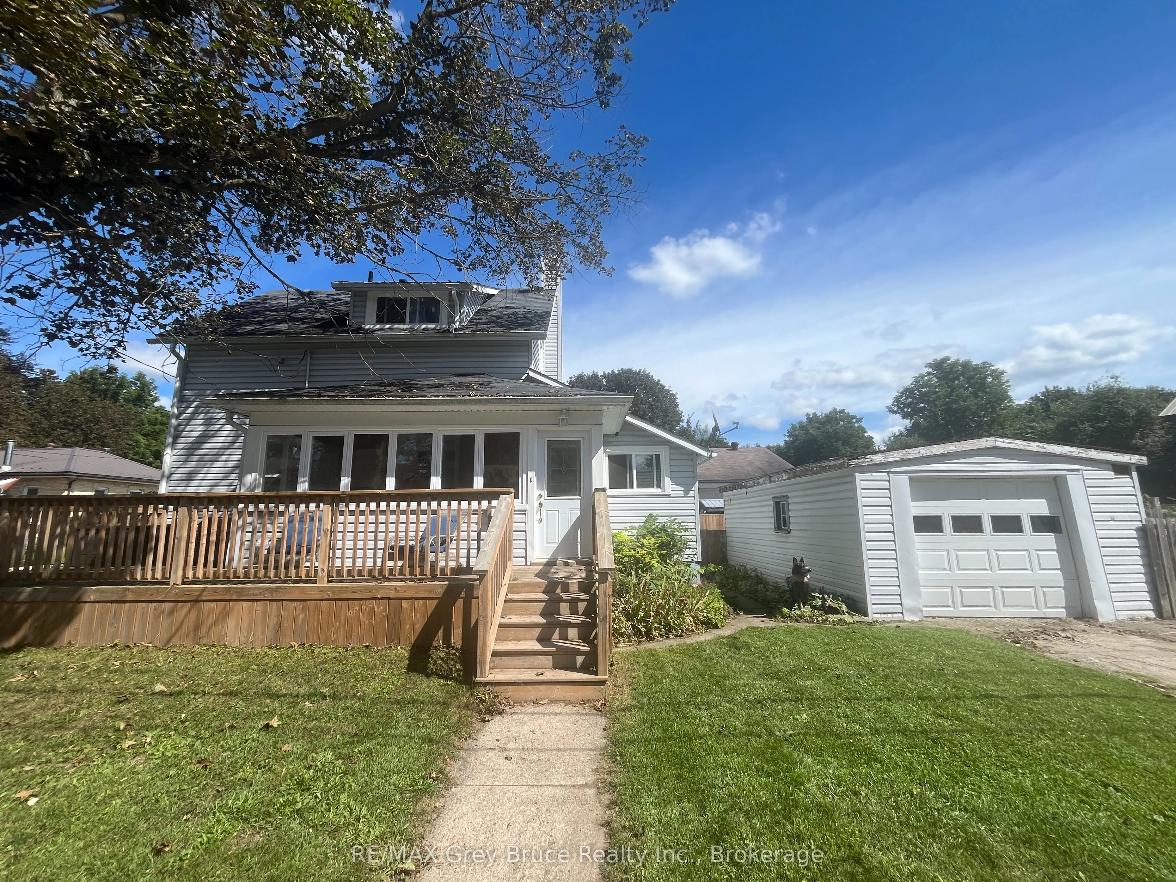 35 5th Street S
