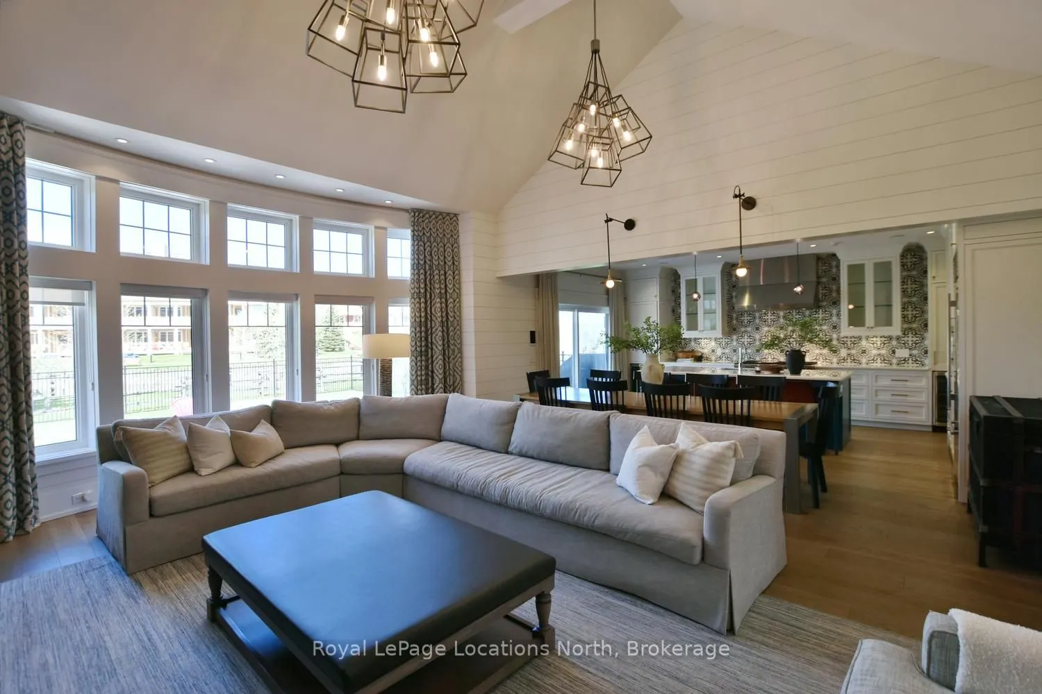 277 JOZO WEIDER Boulevard #902