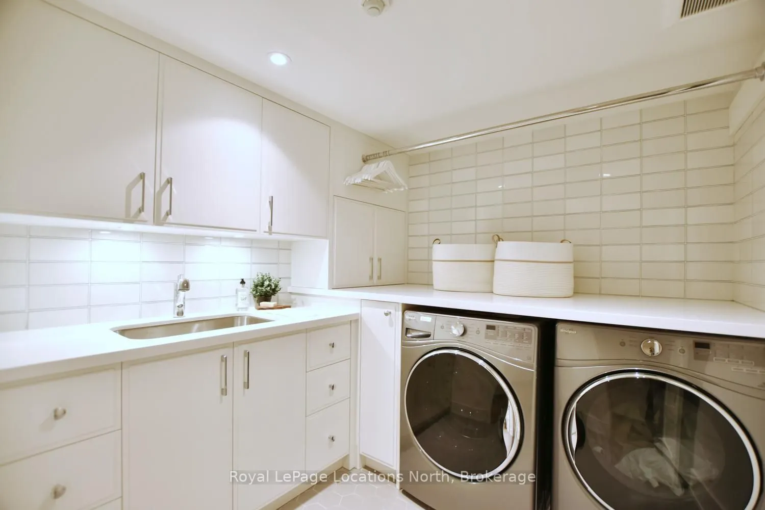 277 JOZO WEIDER Boulevard #902