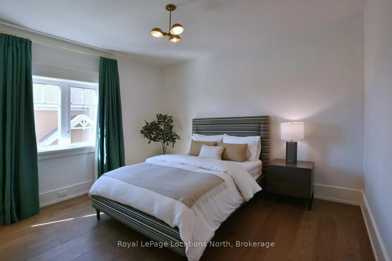 277 JOZO WEIDER Boulevard #902