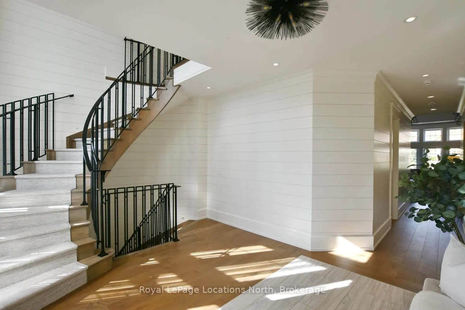 277 JOZO WEIDER Boulevard #902