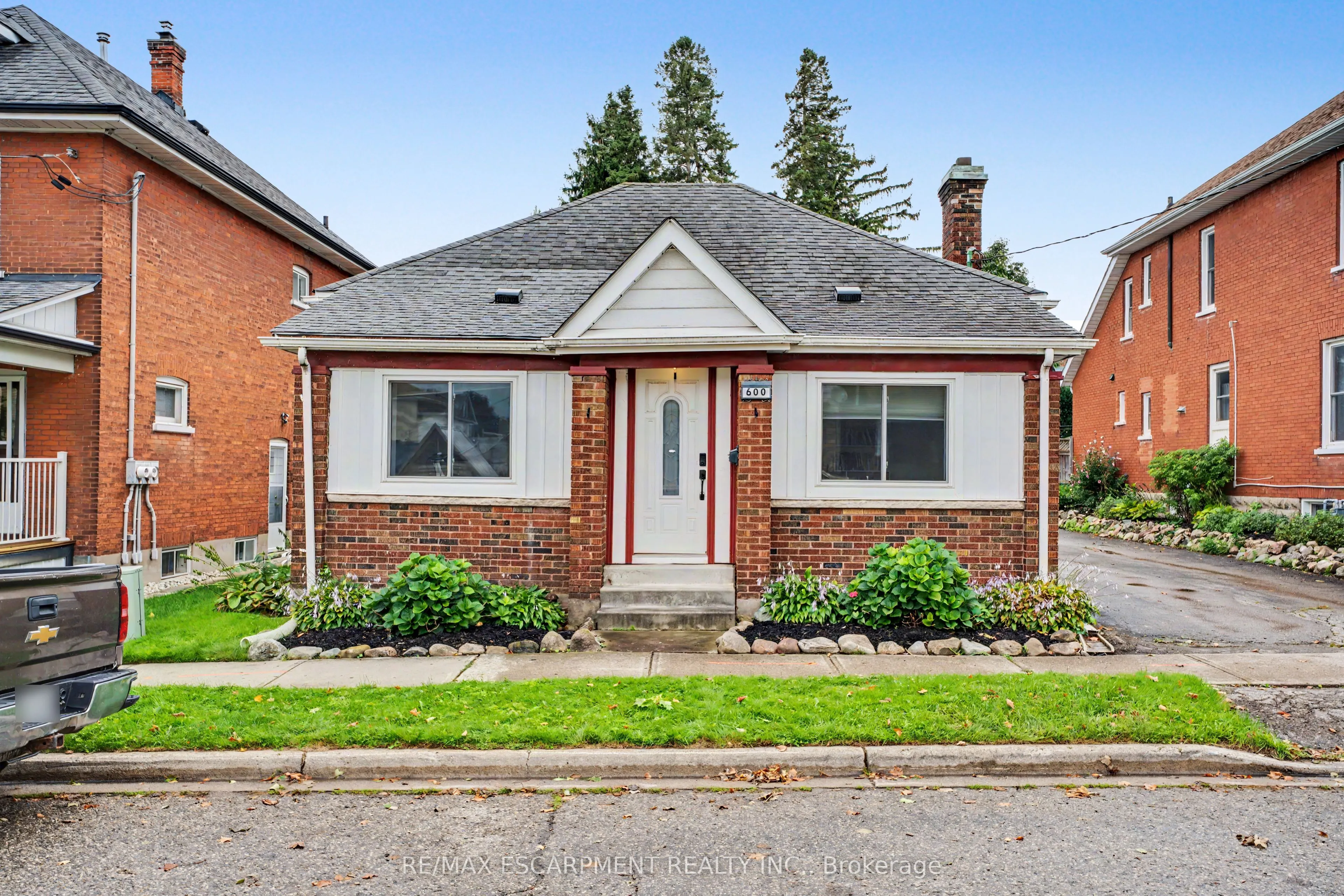 600 PEEL Street