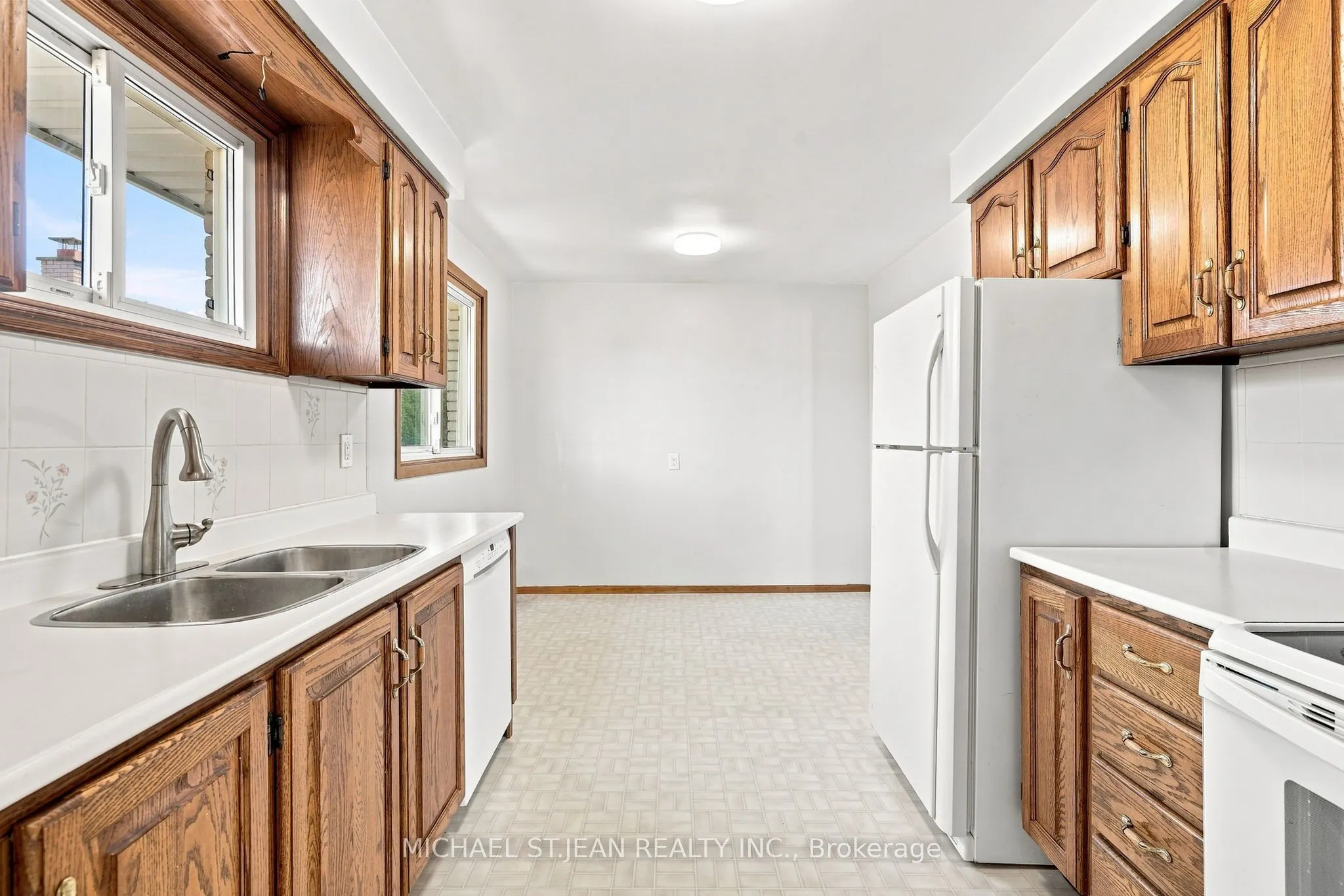 14 Green Forest Drive