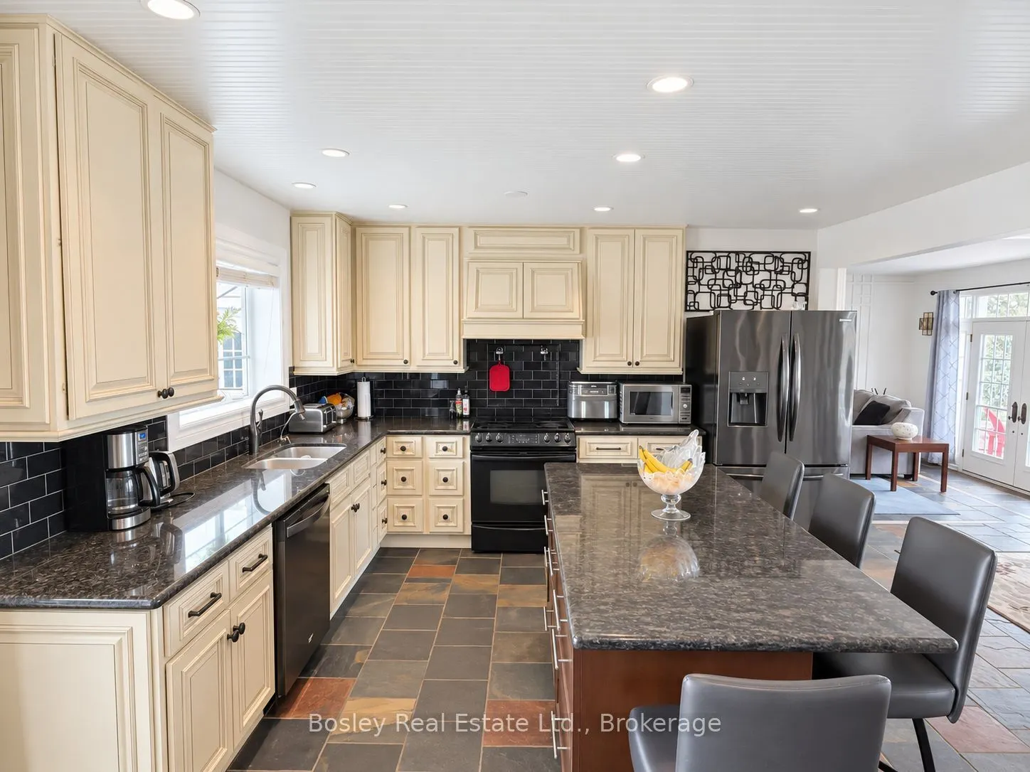 357190 The Blue Mountain Meaford Townline
