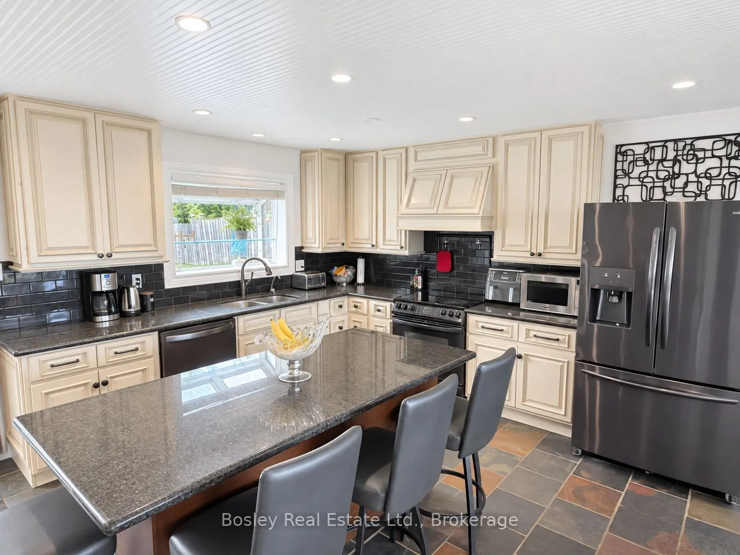 357190 The Blue Mountain Meaford Townline