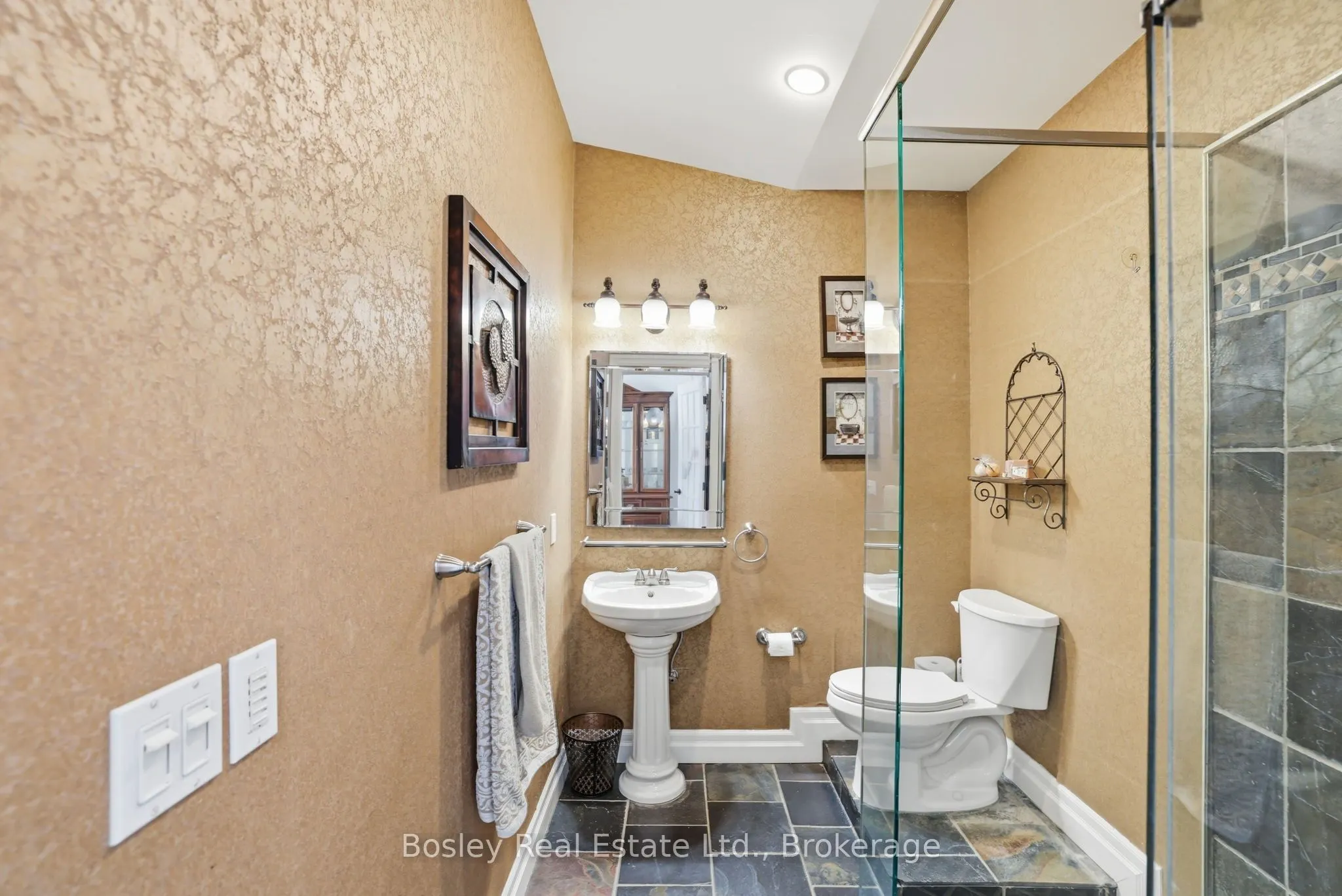 357190 The Blue Mountain Meaford Townline