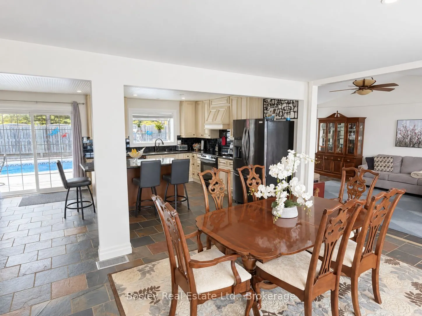 357190 The Blue Mountain Meaford Townline