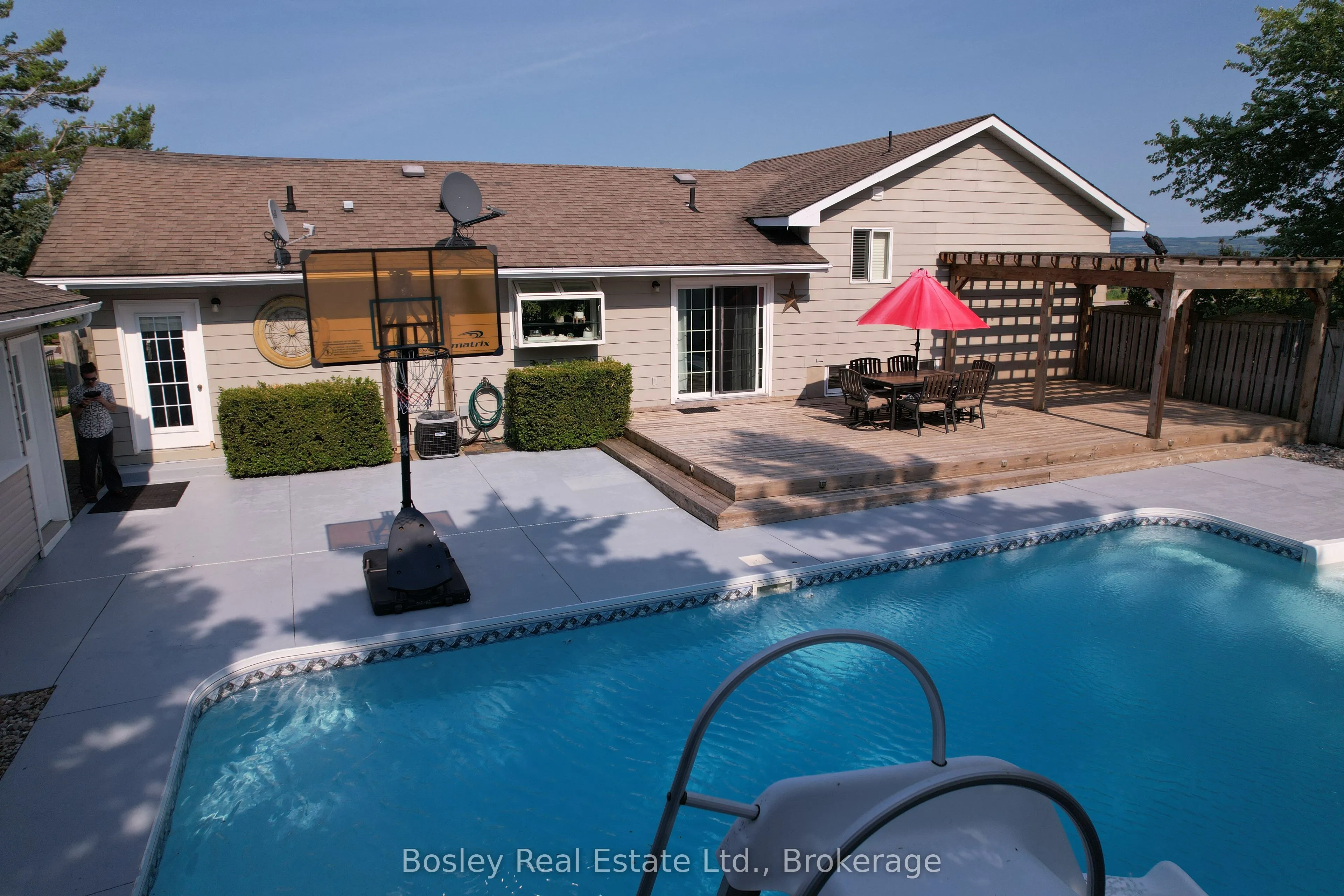 357190 The Blue Mountain Meaford Townline