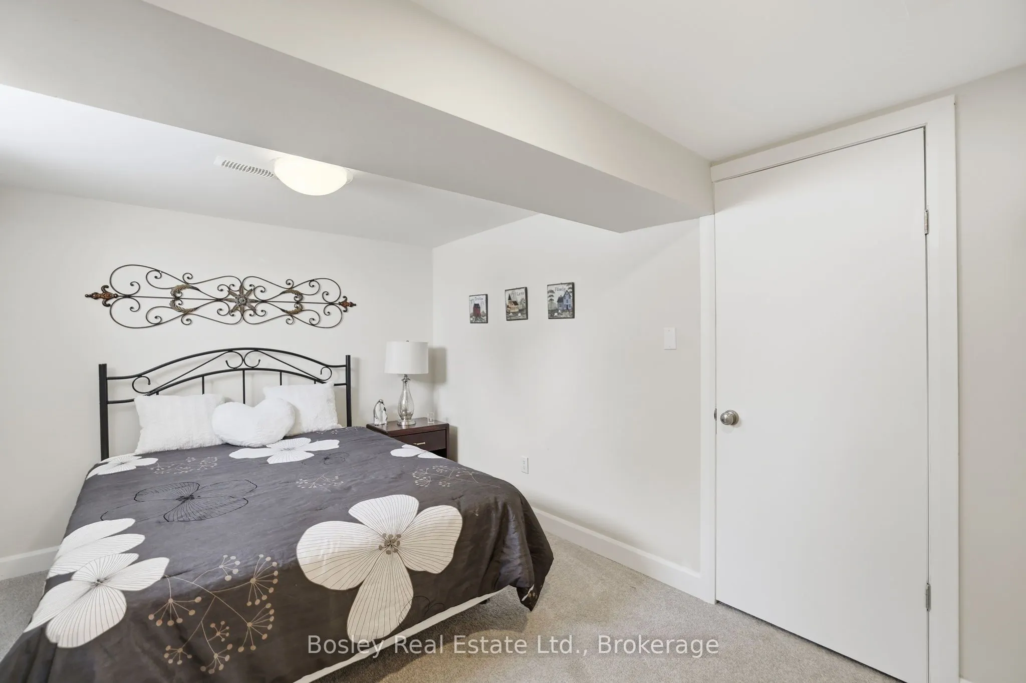 357190 The Blue Mountain Meaford Townline