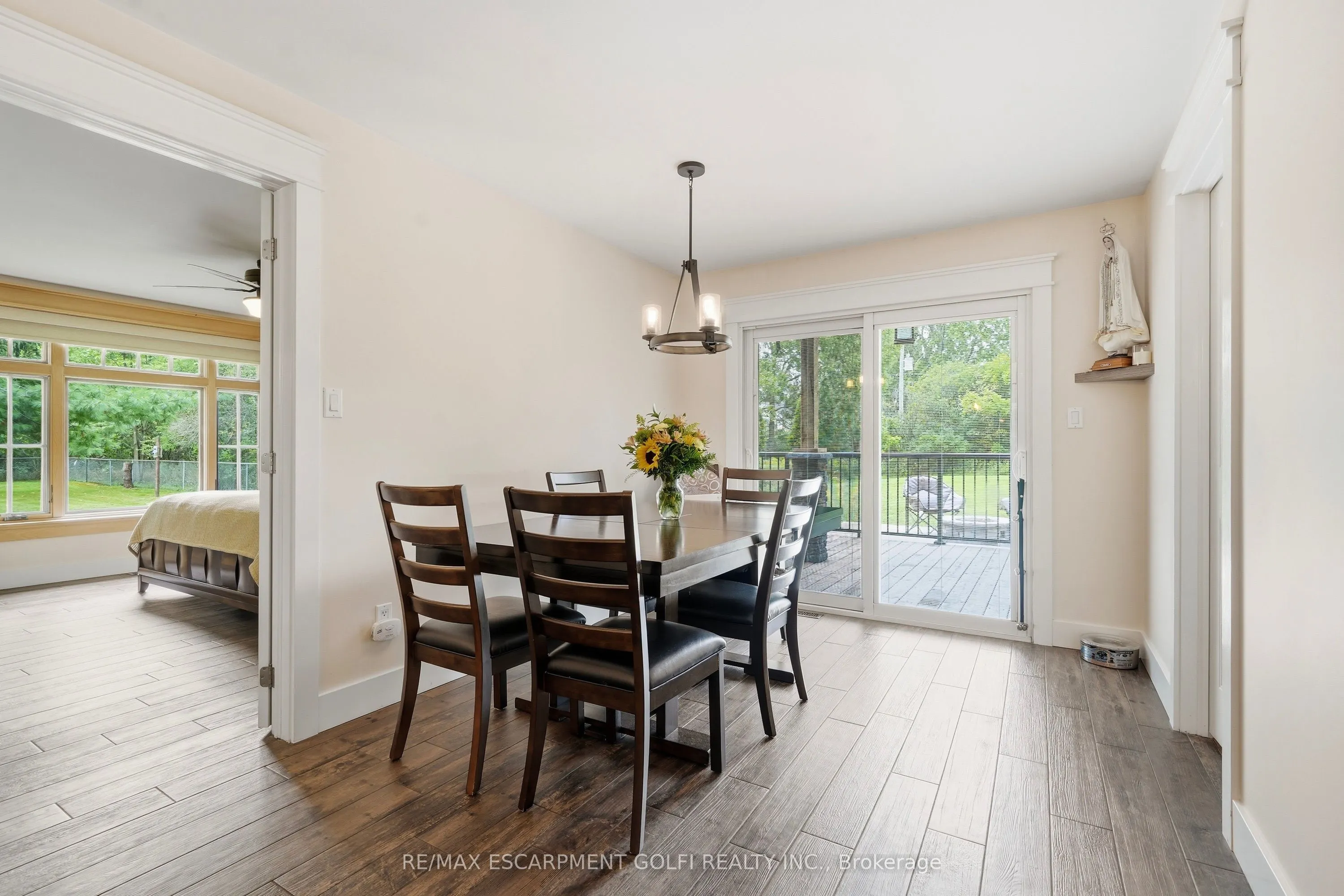617 Chapin Parkway