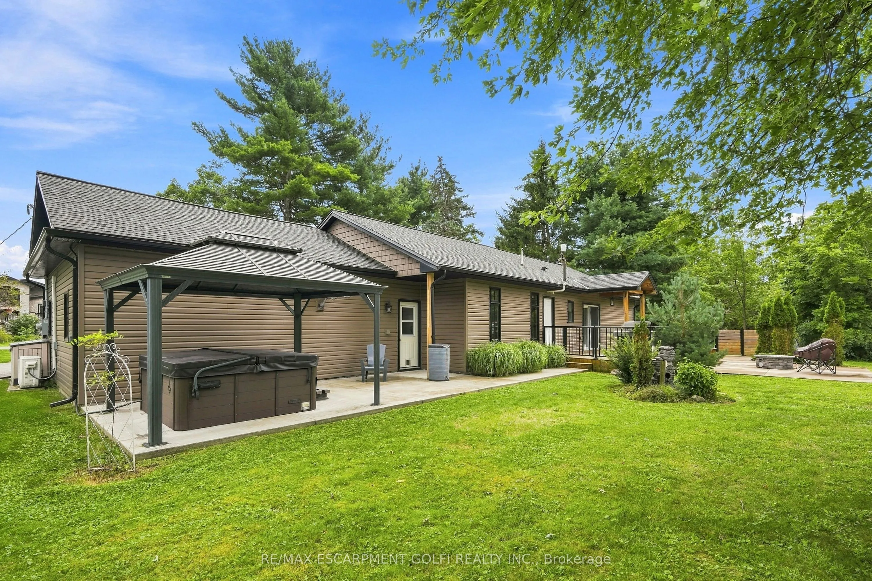 617 Chapin Parkway
