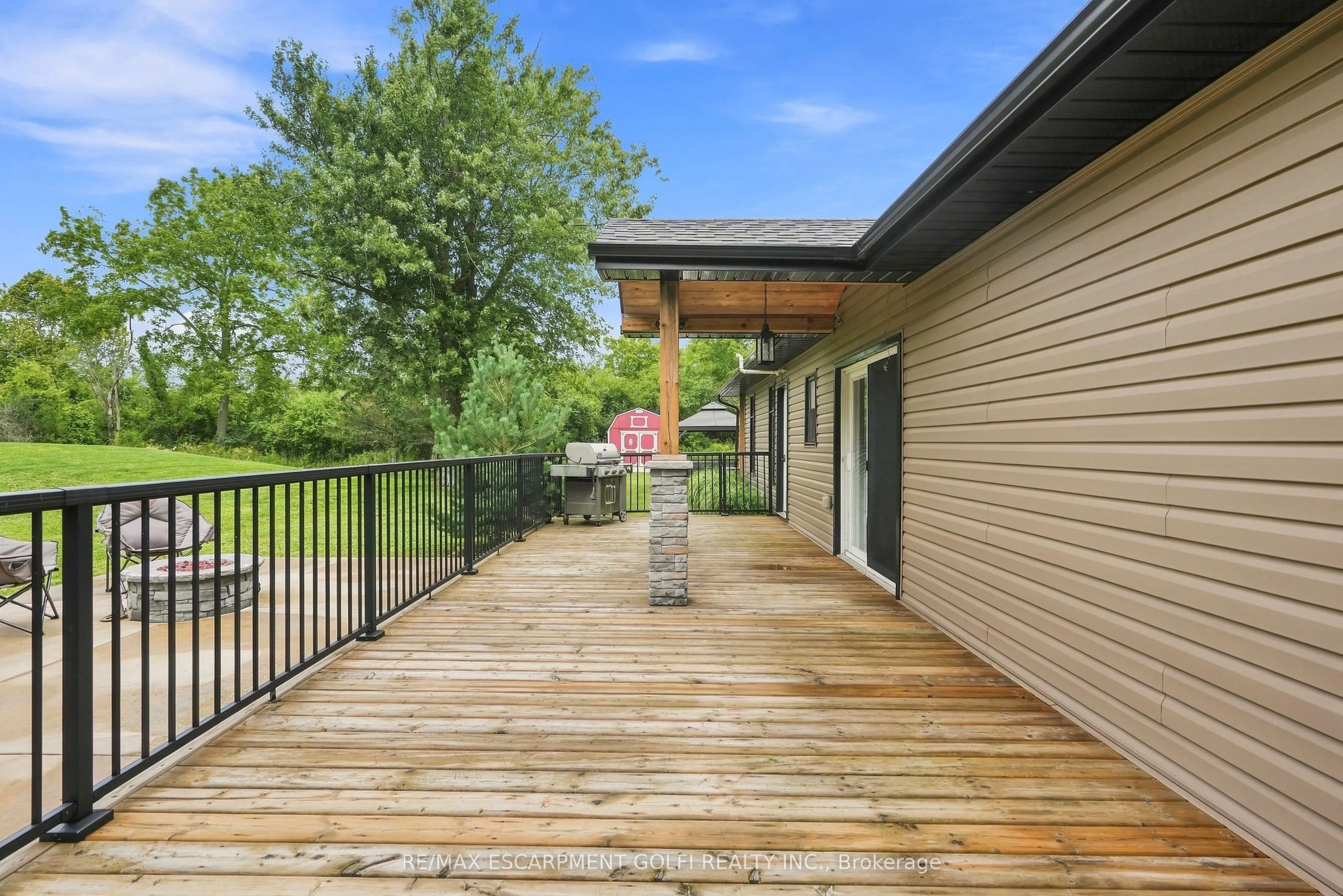 617 Chapin Parkway