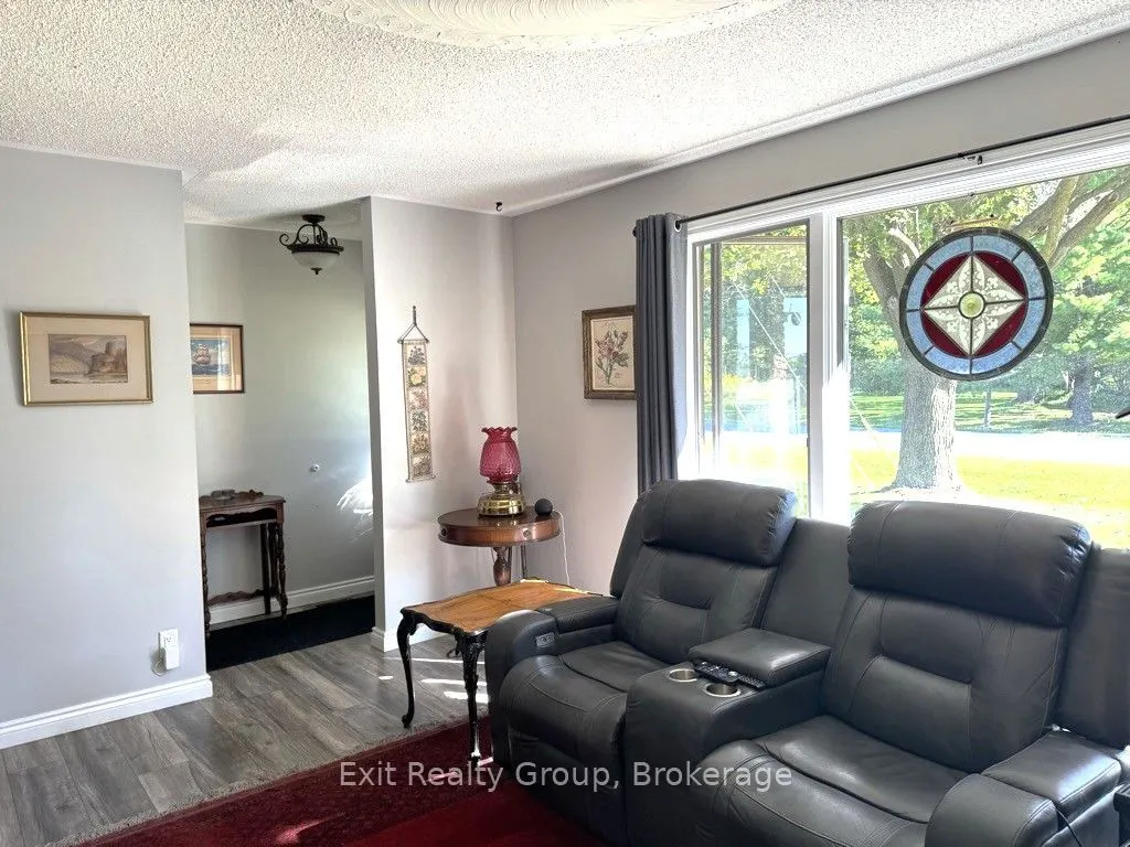 29 Chatterton Valley Crescent