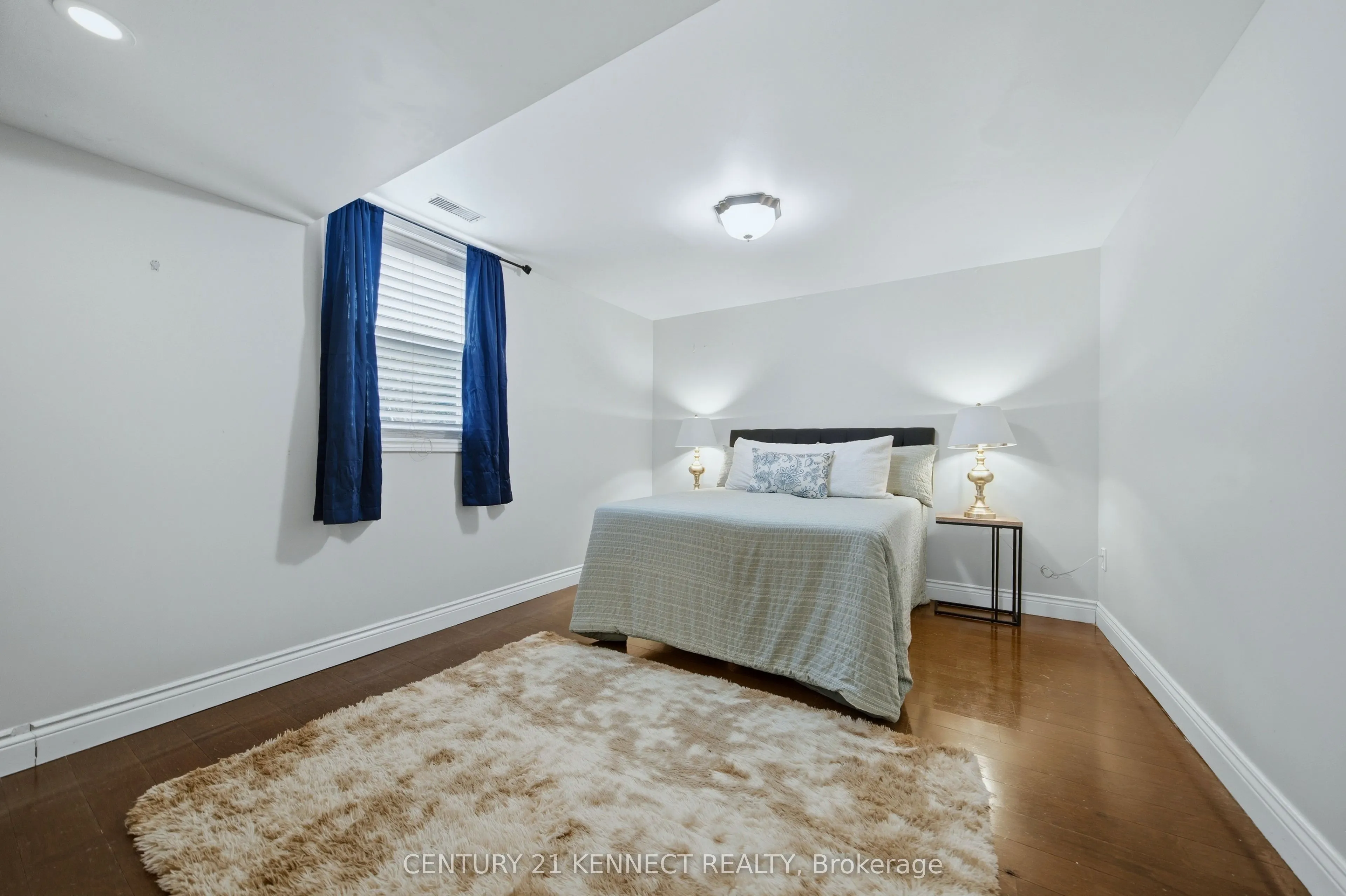 6 Laing Court