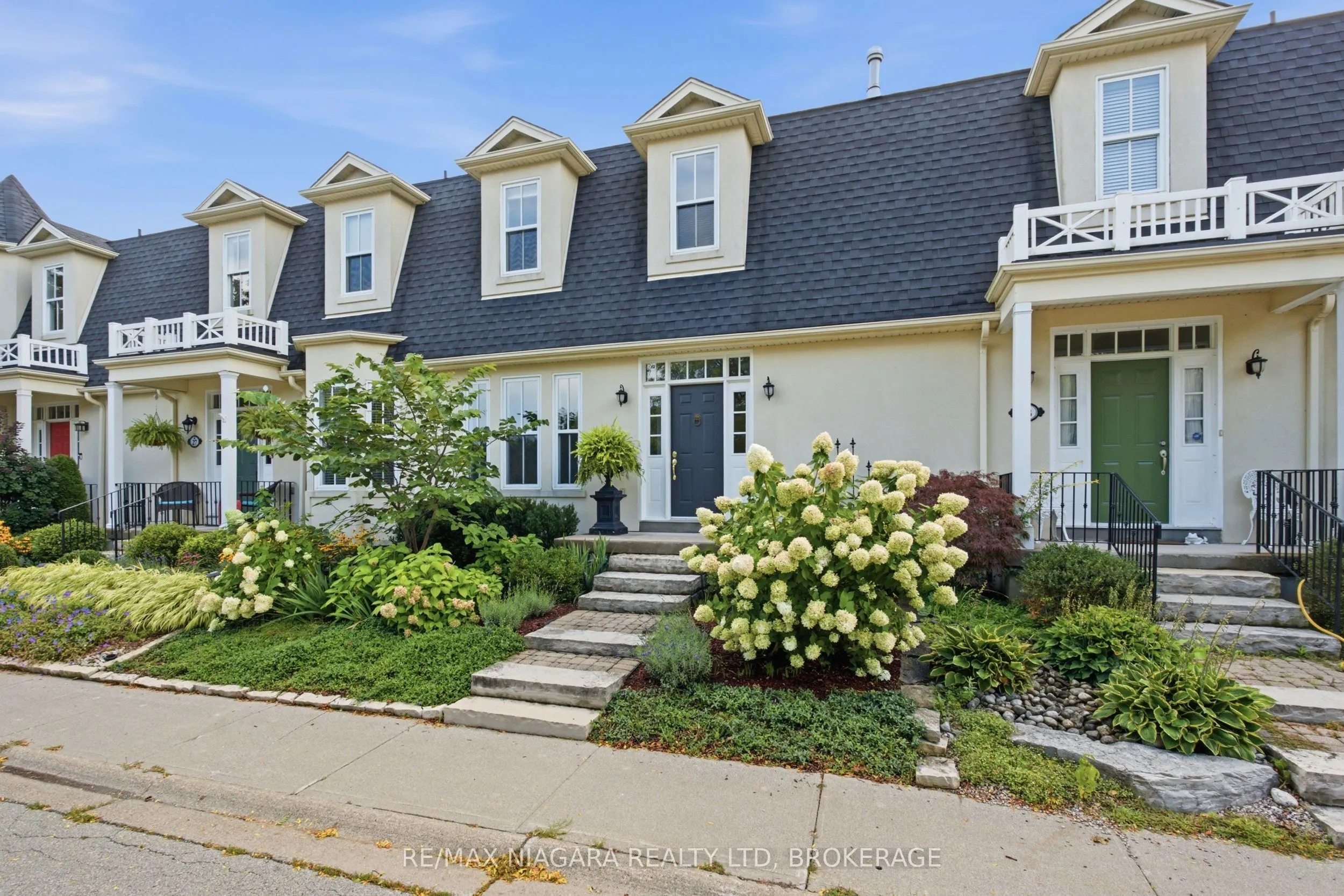 25 BALMORAL Drive