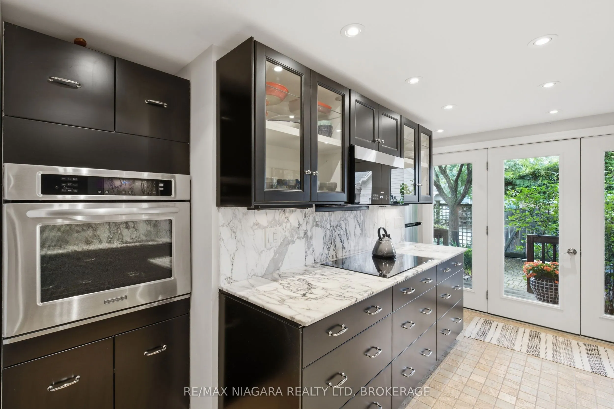 25 BALMORAL Drive