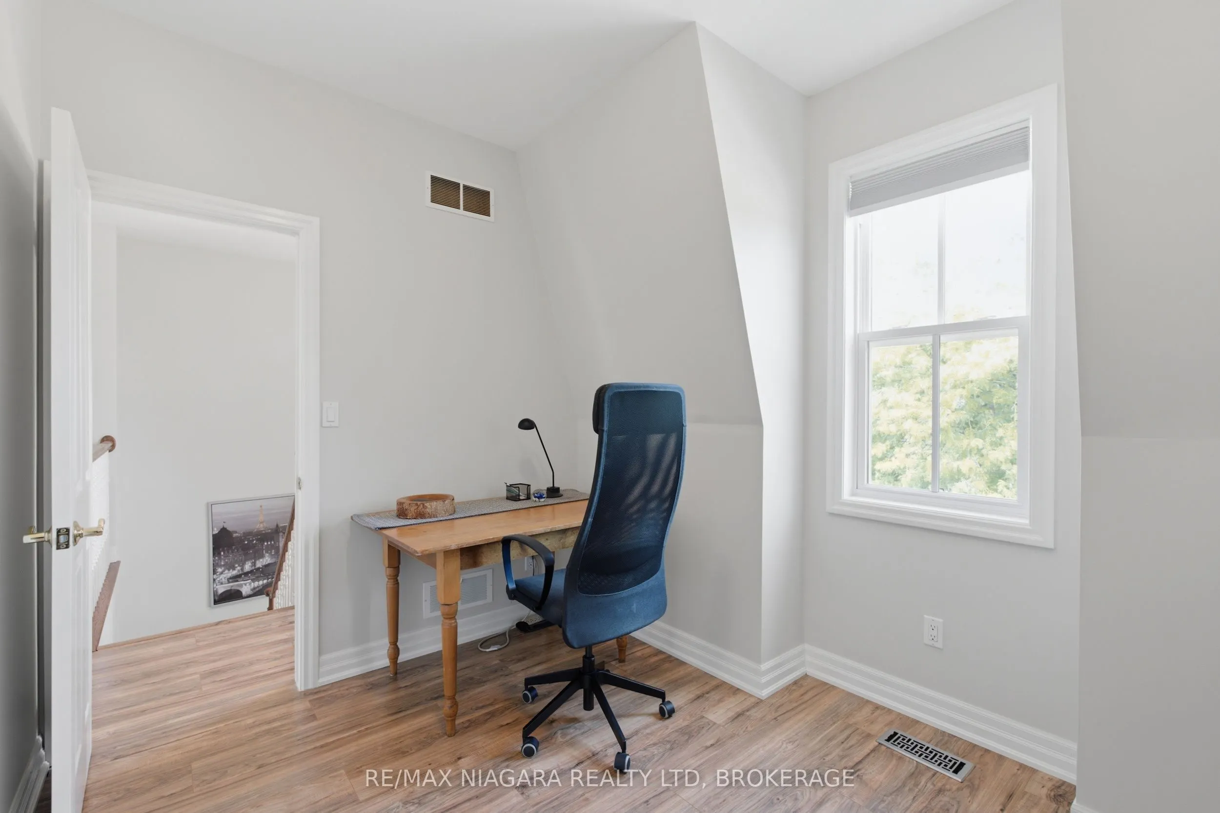 25 BALMORAL Drive