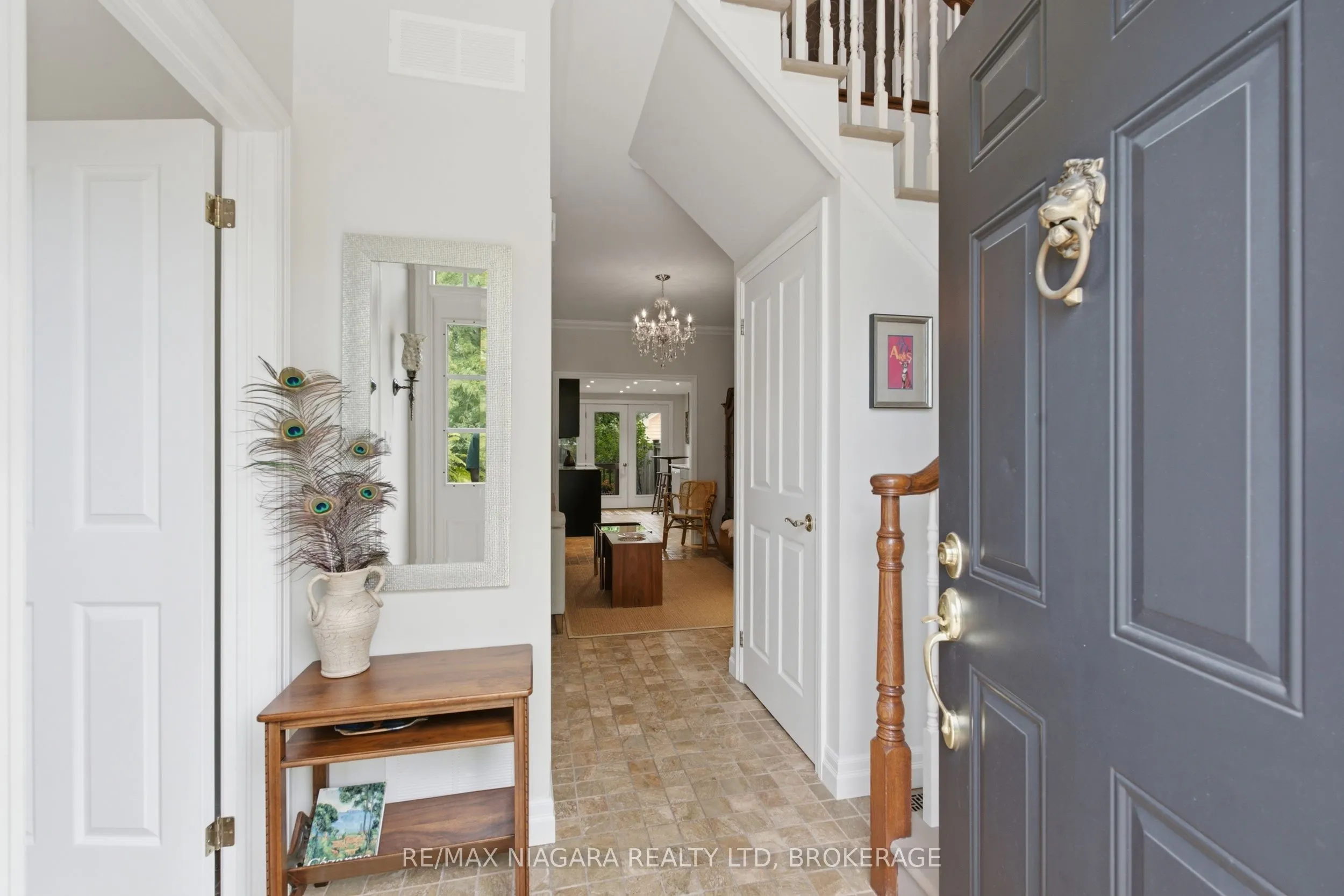 25 BALMORAL Drive