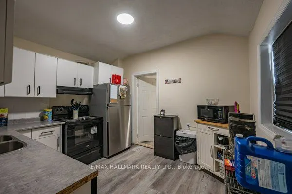 307 Grey Street #Main & Upper