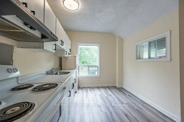307 Grey Street #Main & Upper