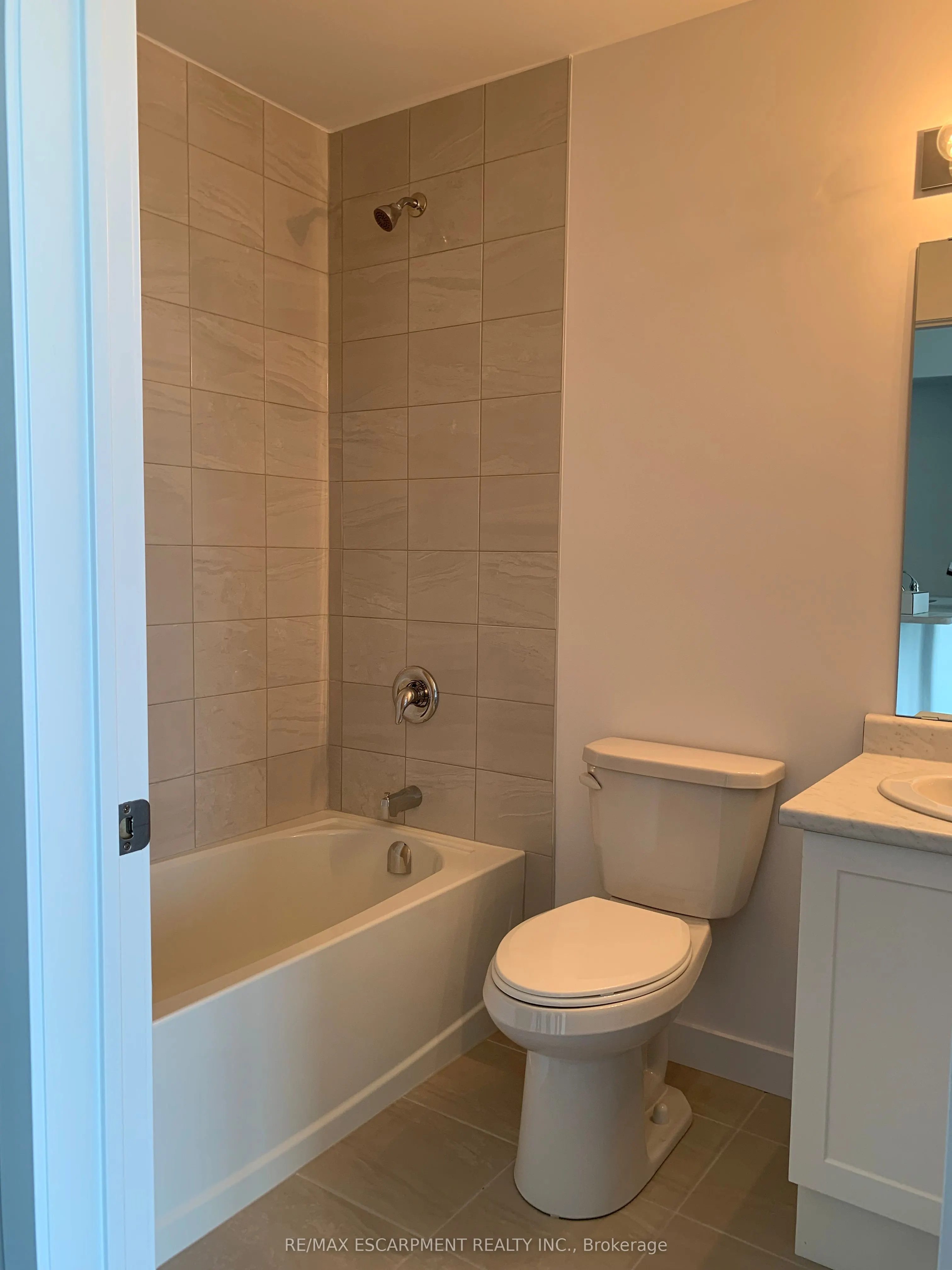 450 Dundas Street E #703