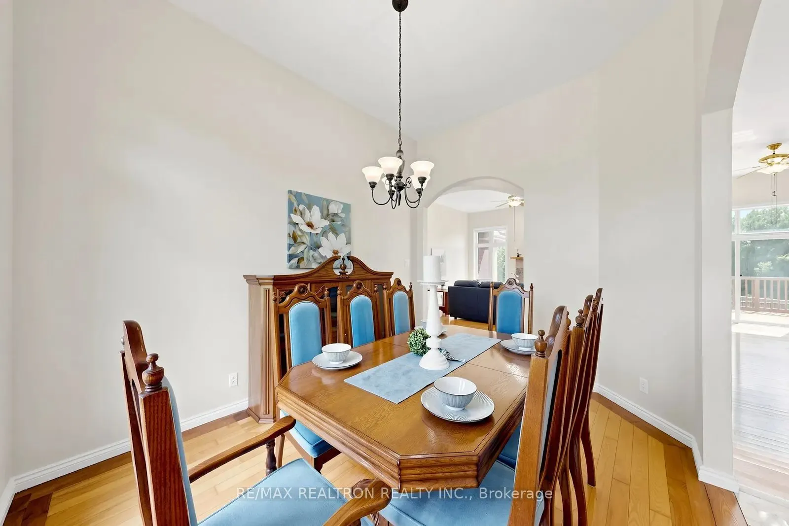 19305 Loyalist Parkway