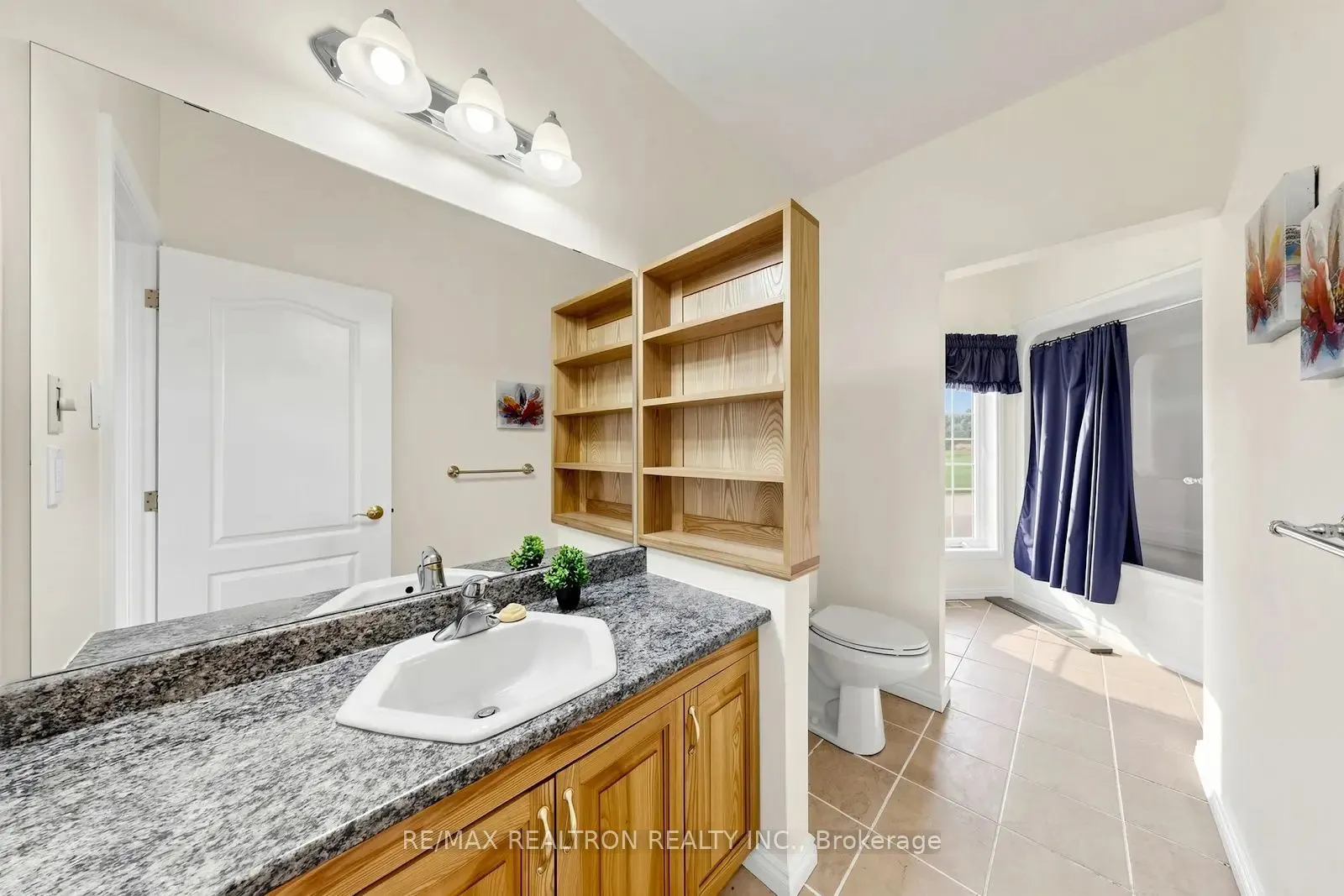 19305 Loyalist Parkway