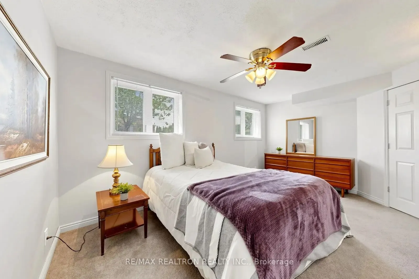 19305 Loyalist Parkway