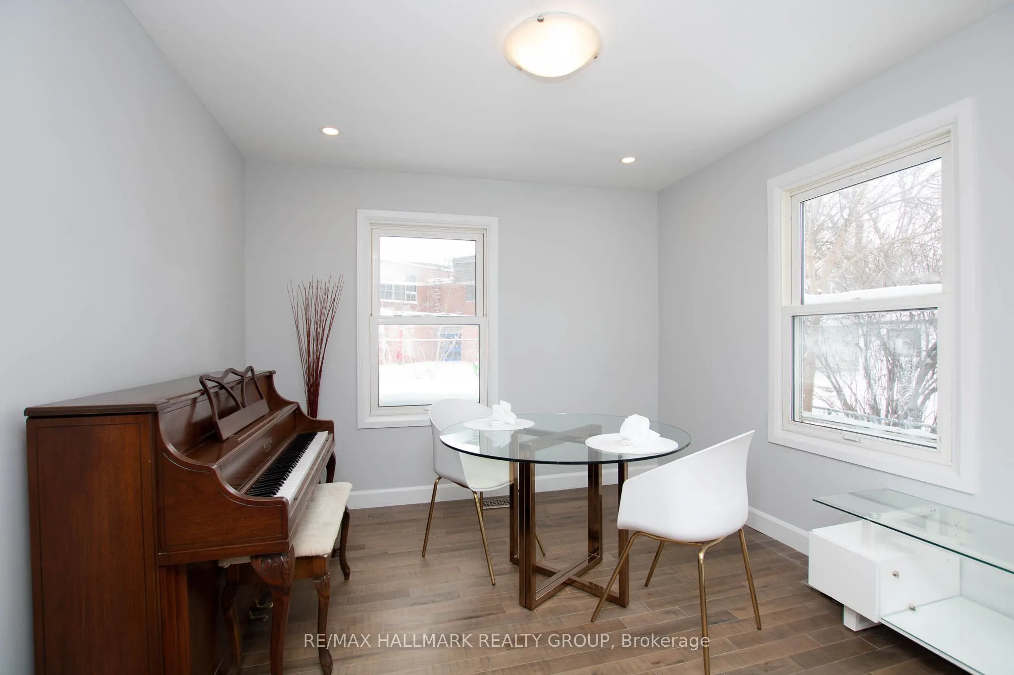 929 Merivale Road