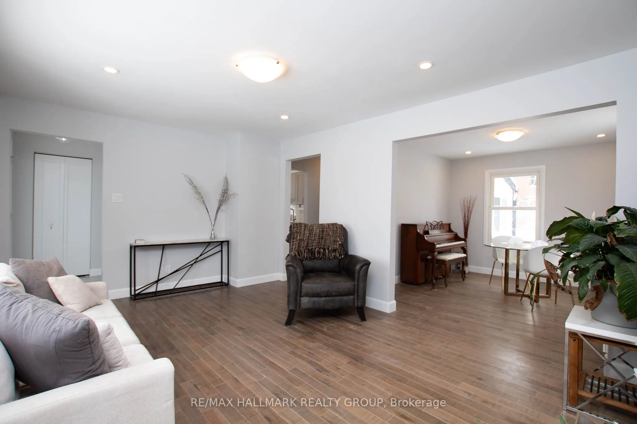 929 Merivale Road