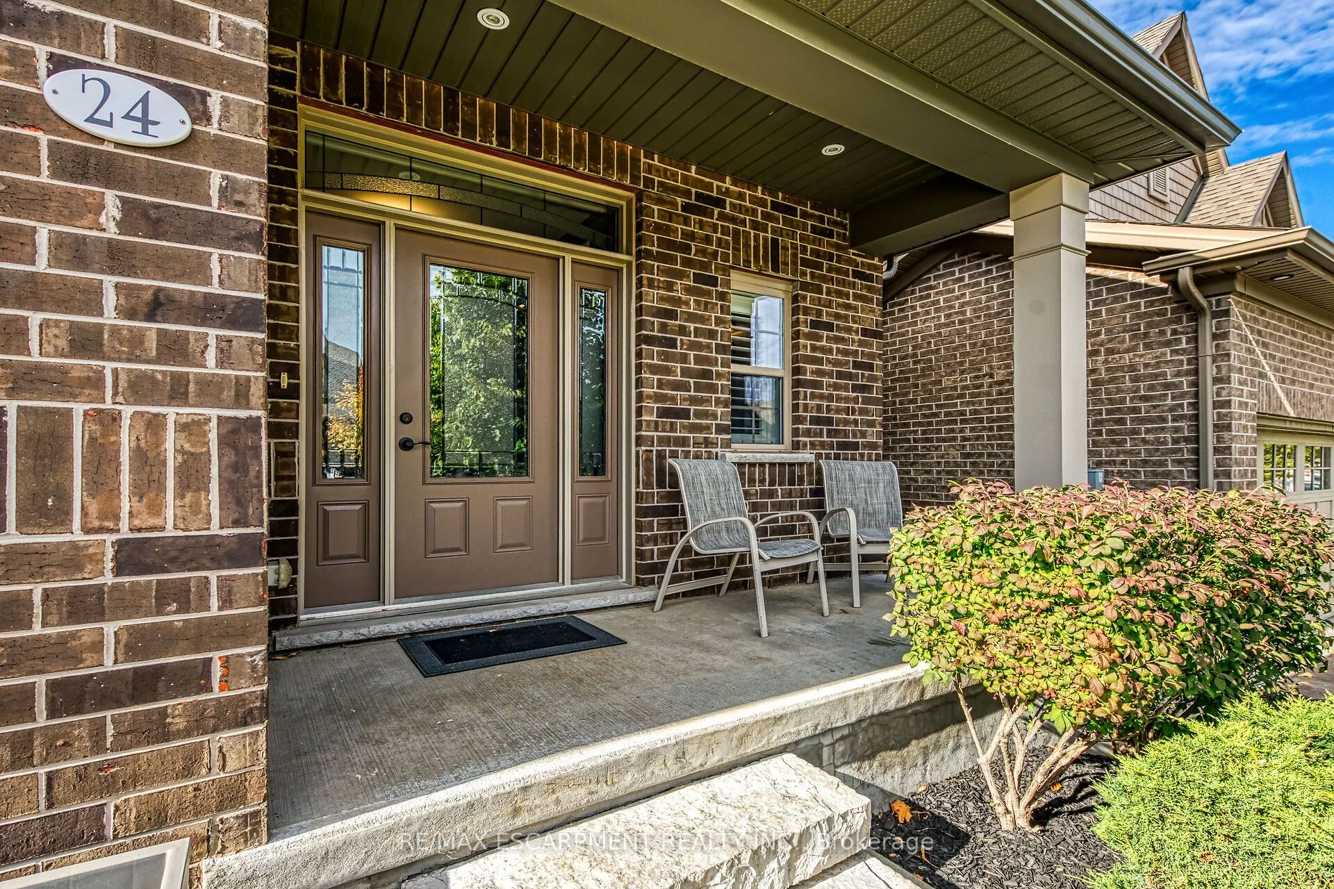 24 CHESTNUT Drive