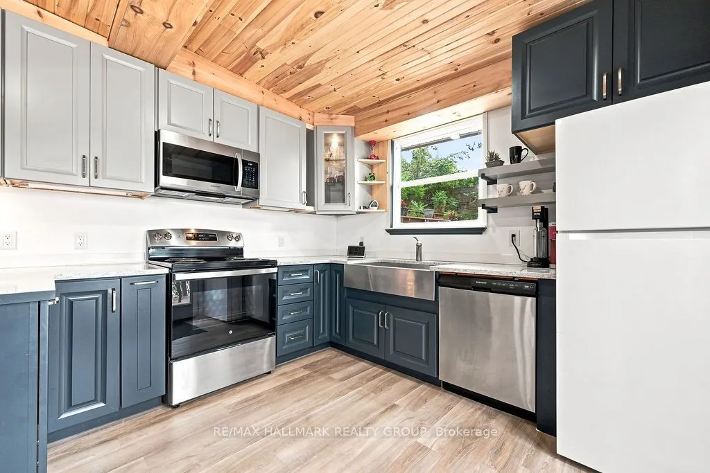 555 Island View Drive
