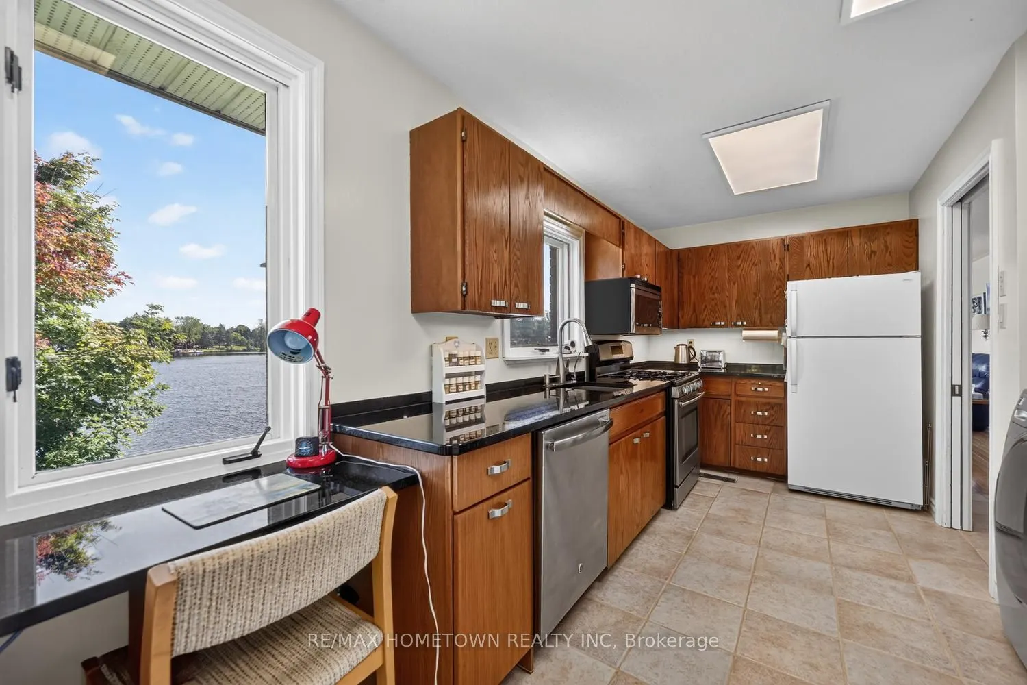 5873 Rideau Valley Drive N