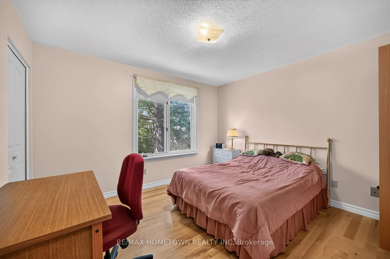 5873 Rideau Valley Drive N