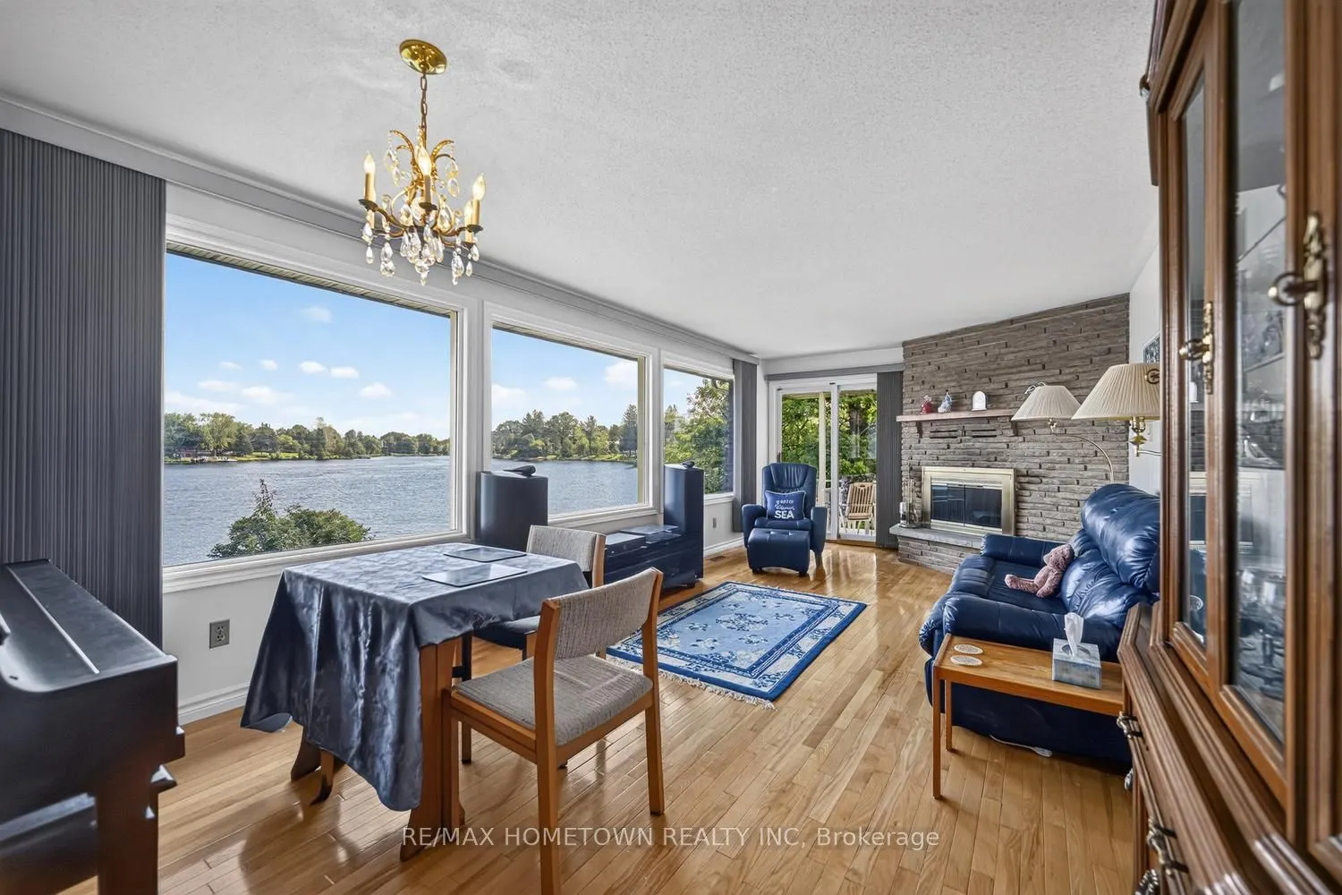 5873 Rideau Valley Drive N