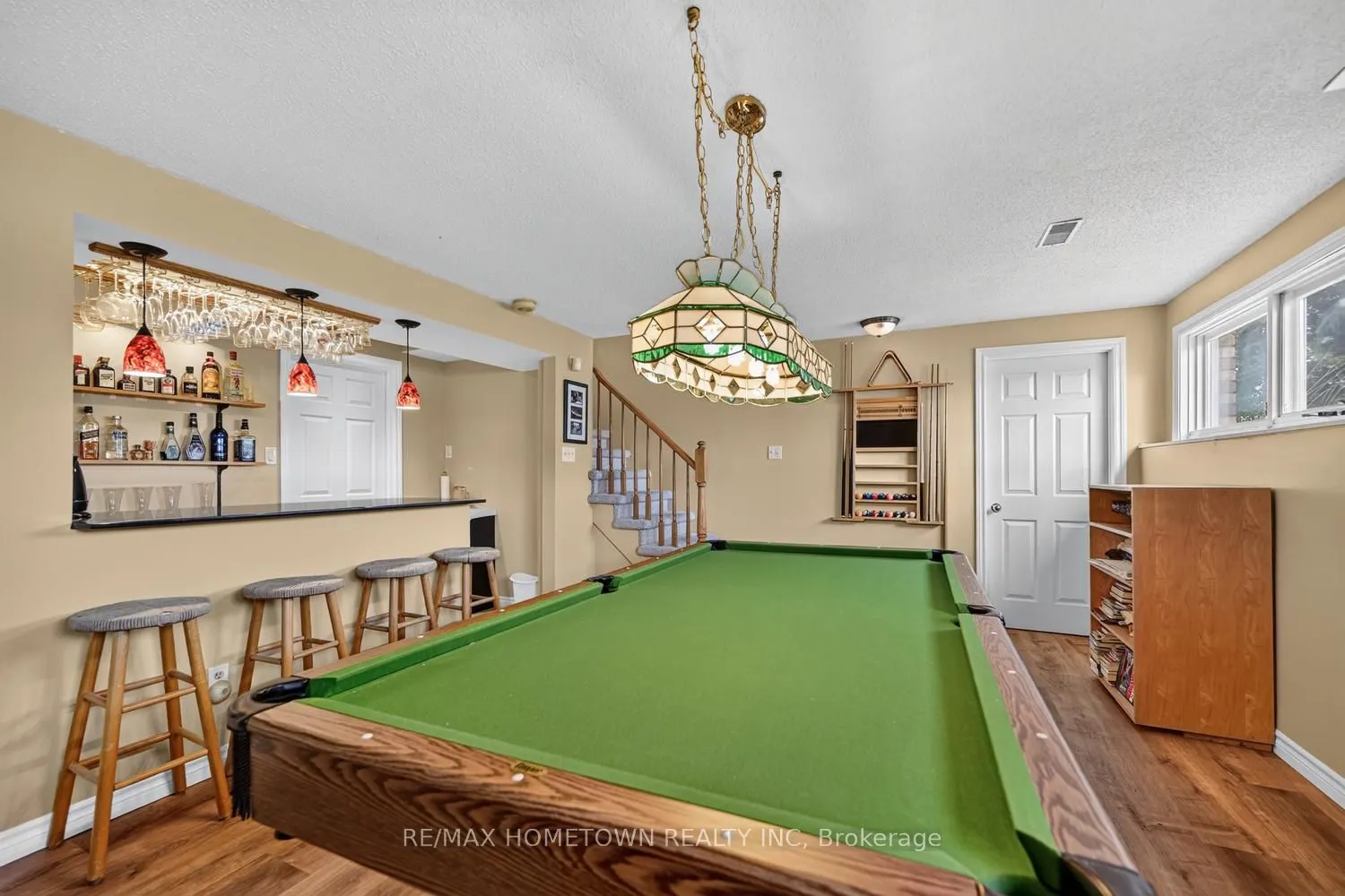 5873 Rideau Valley Drive N