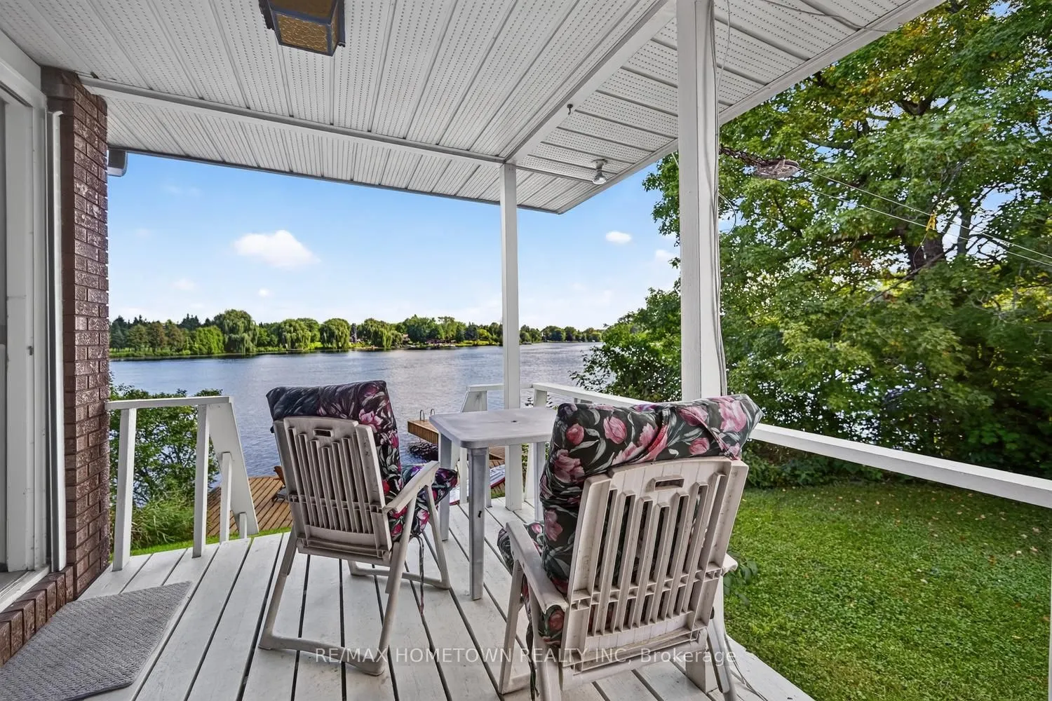 5873 Rideau Valley Drive N