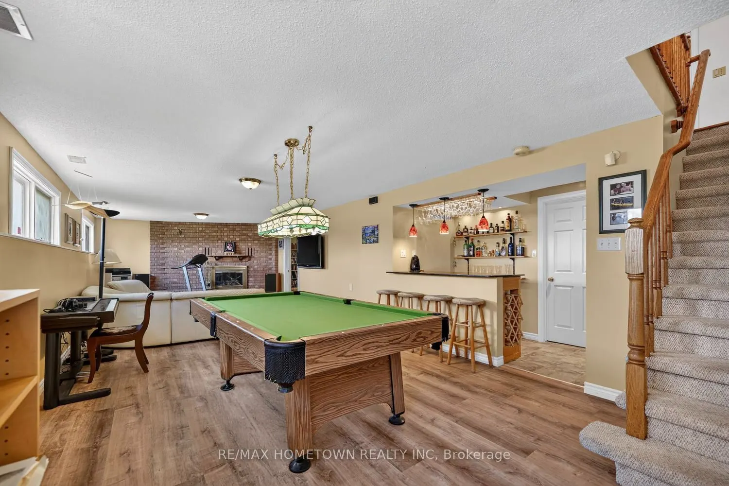 5873 Rideau Valley Drive N
