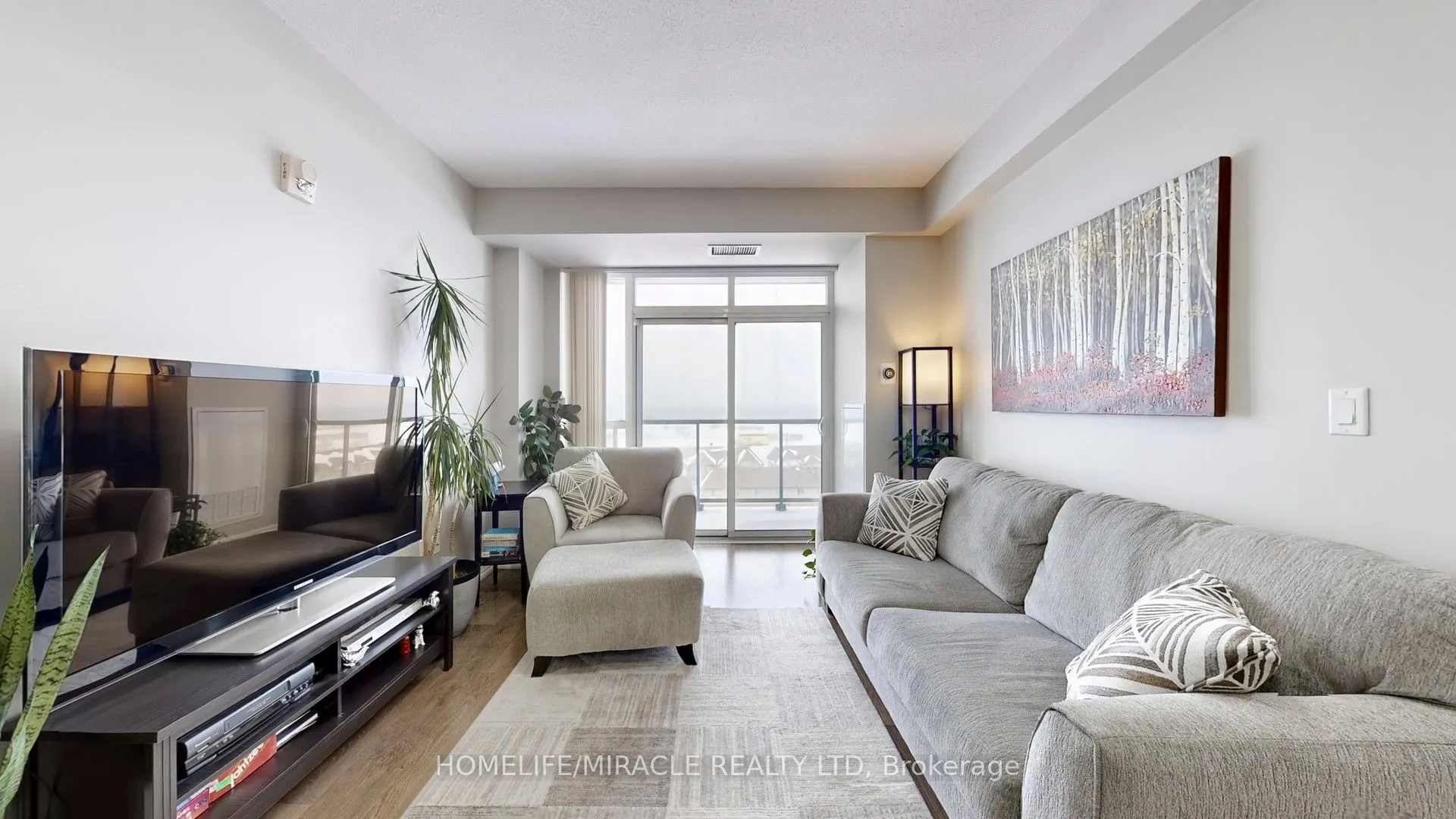 560 North service Road #607