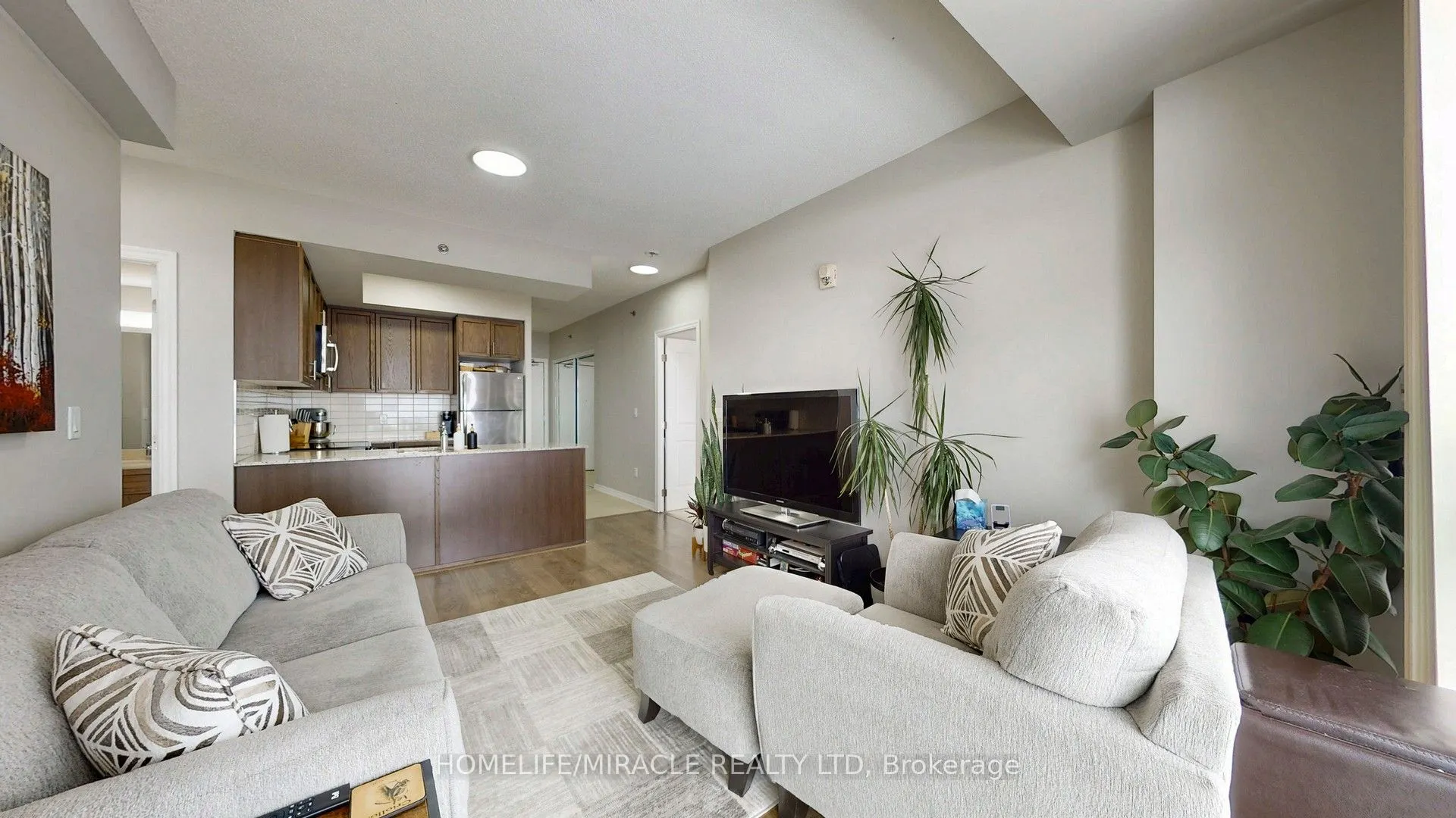 560 North service Road #607