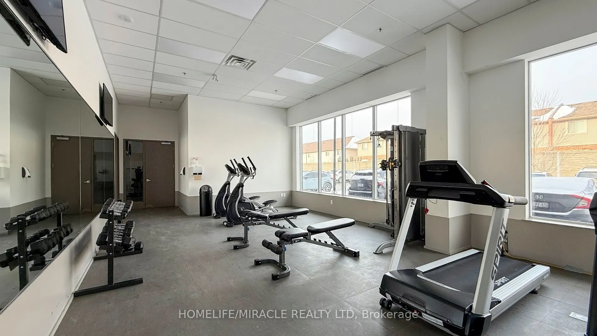 560 North service Road #607