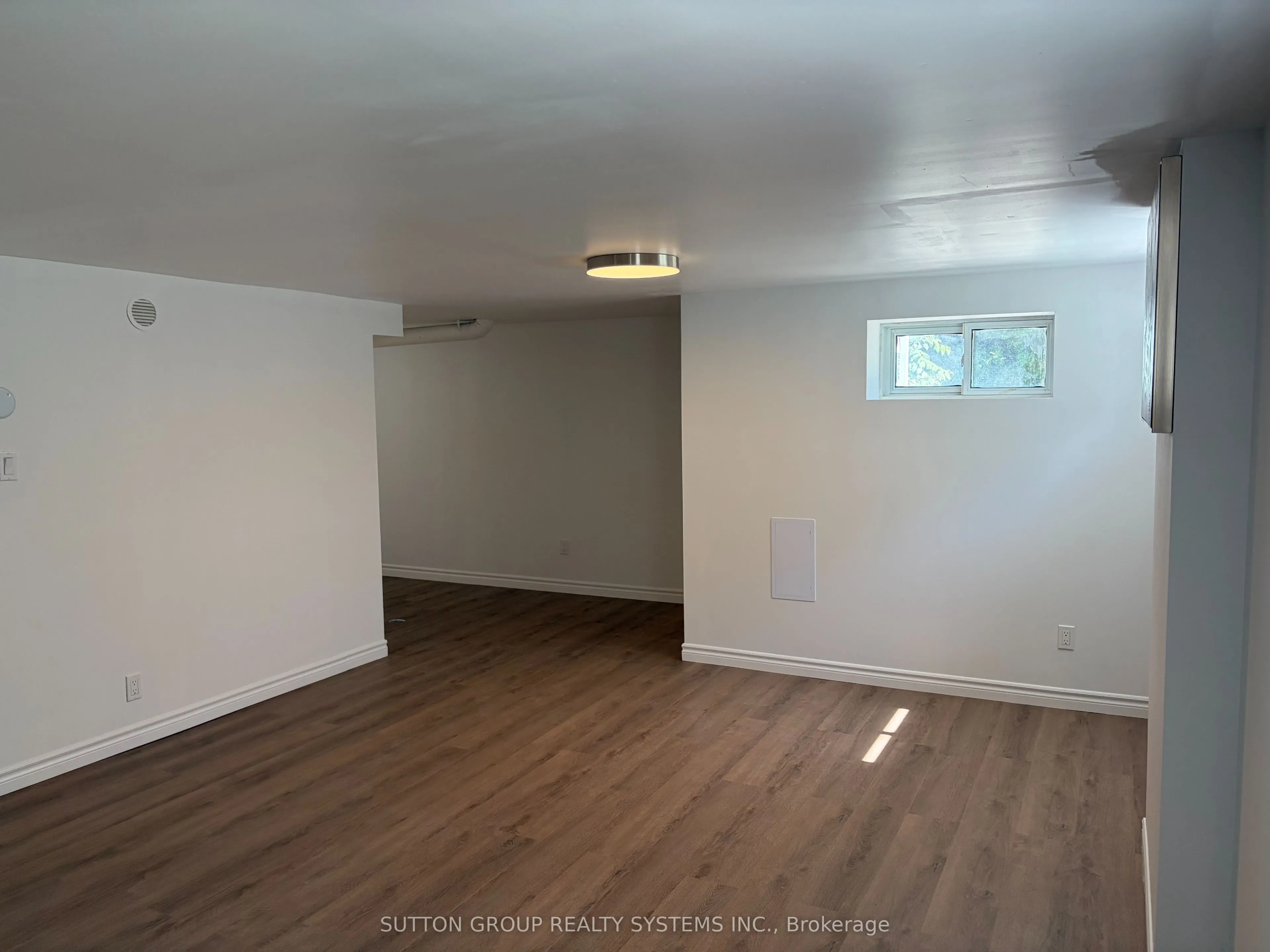 30 Perry Avenue