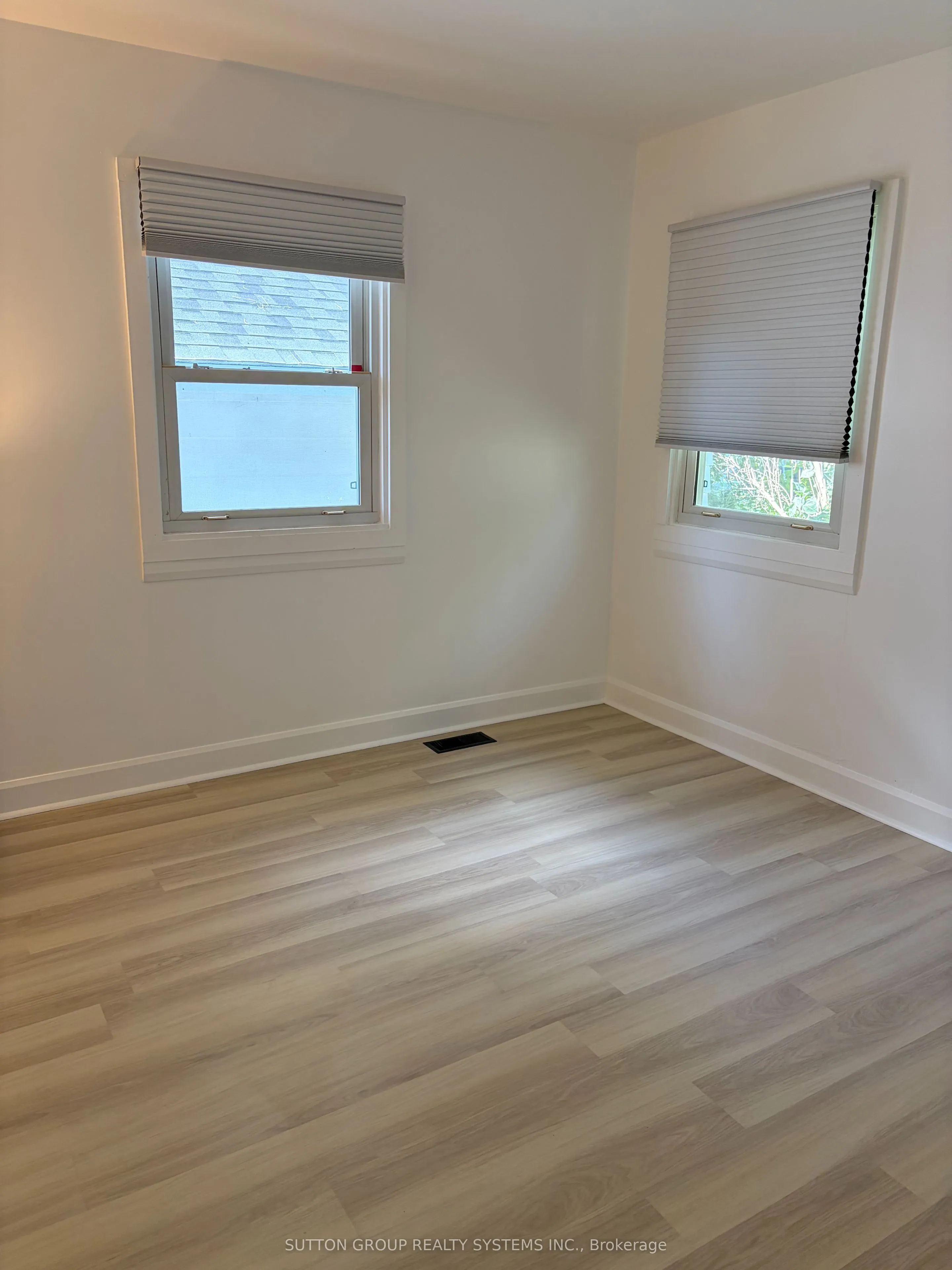 30 Perry Avenue