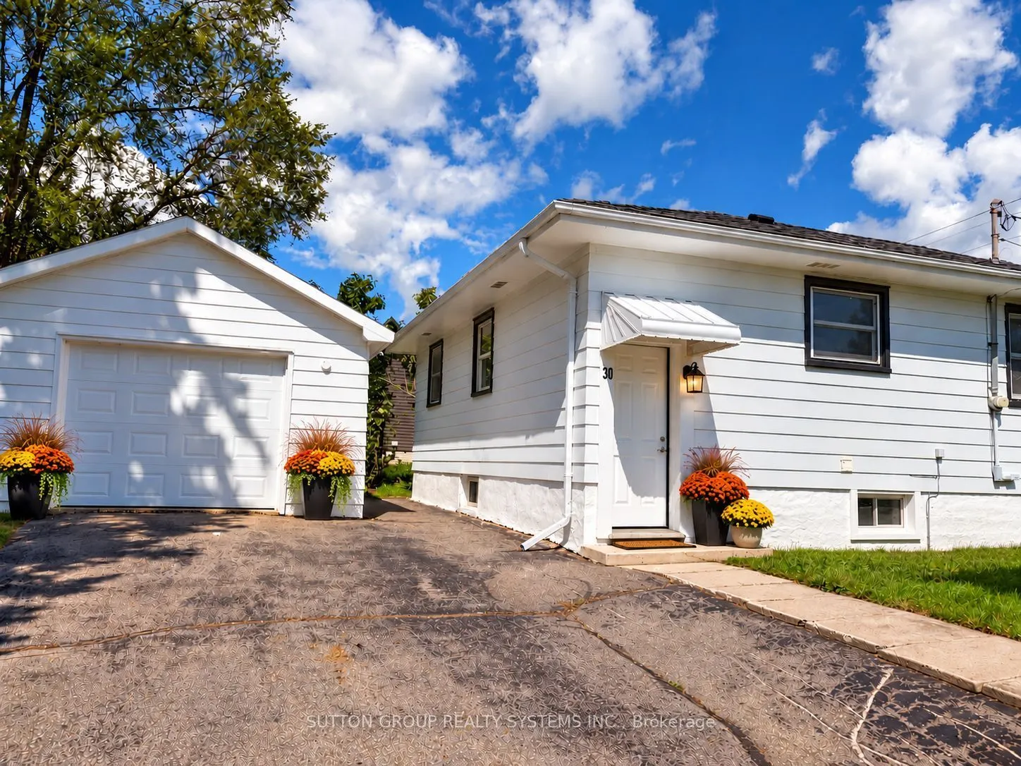 30 Perry Avenue