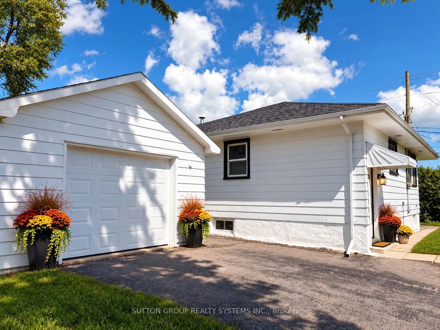 30 Perry Avenue