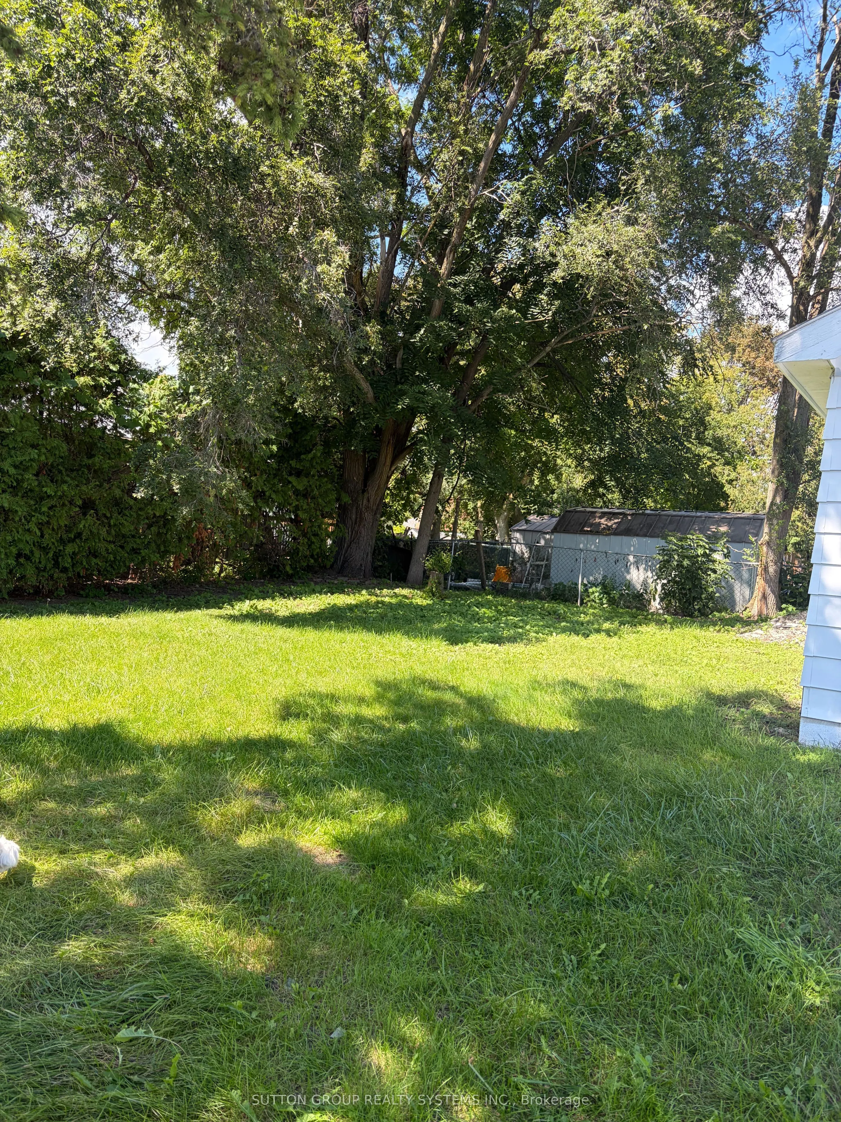 30 Perry Avenue