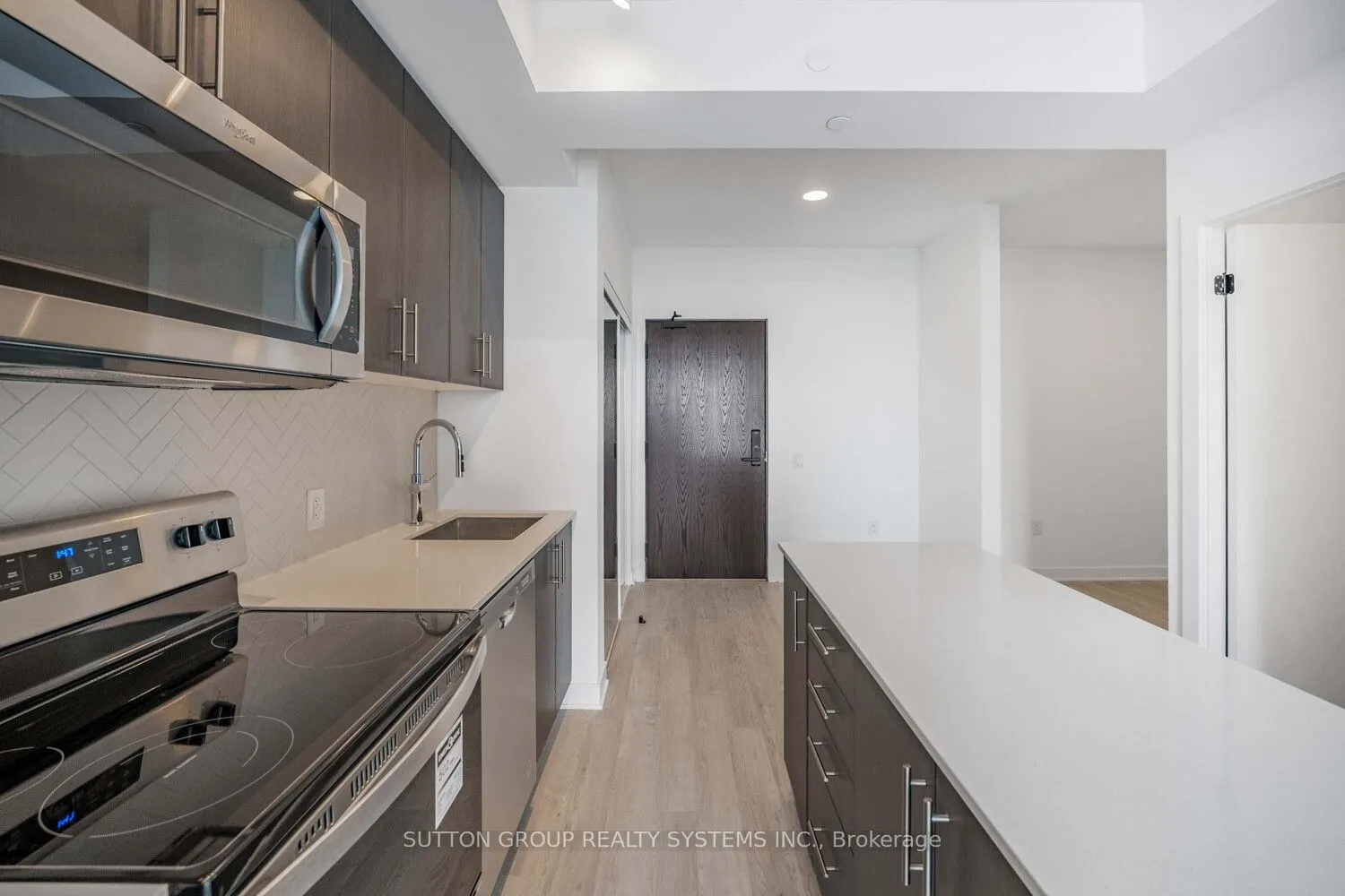 2782 Barton Street E #911