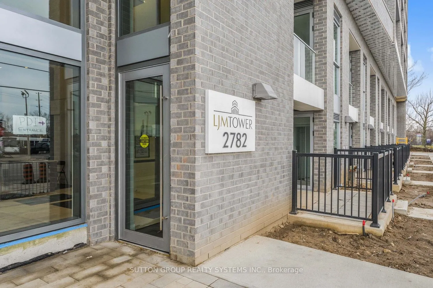 2782 Barton Street E #911