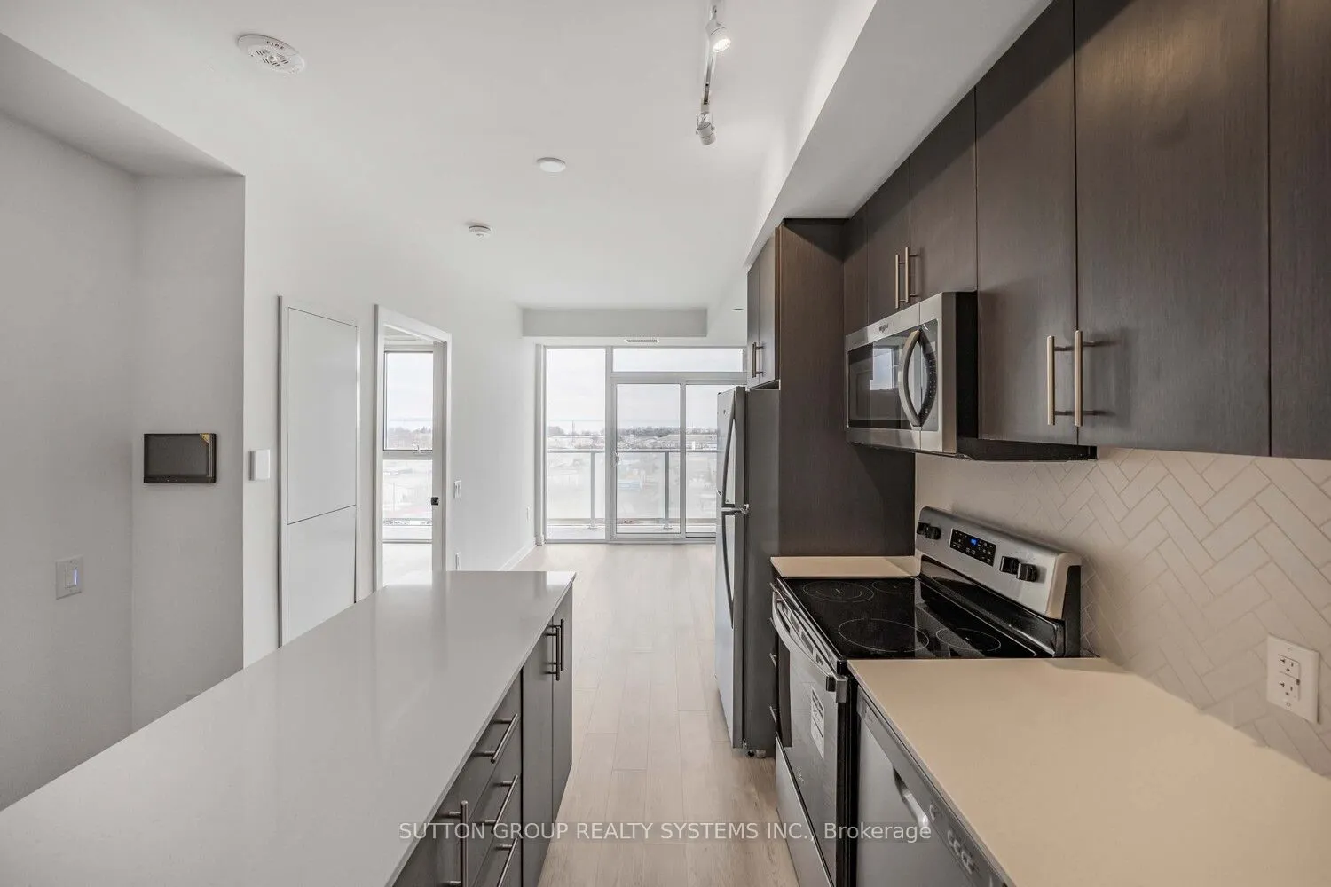 2782 Barton Street E #911
