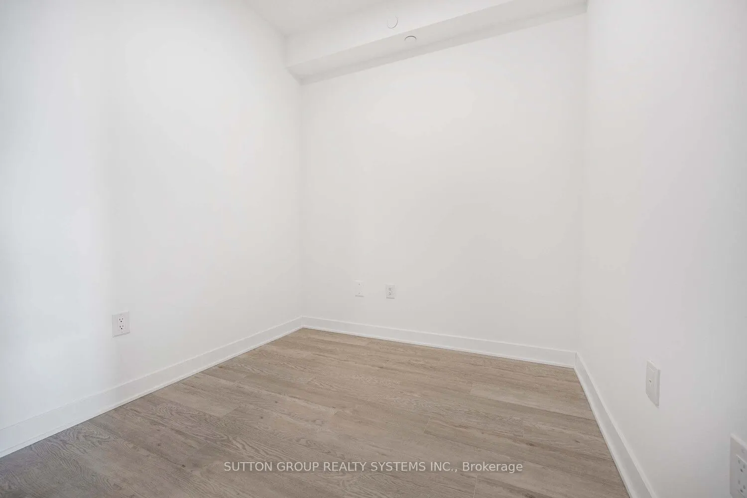 2782 Barton Street E #911
